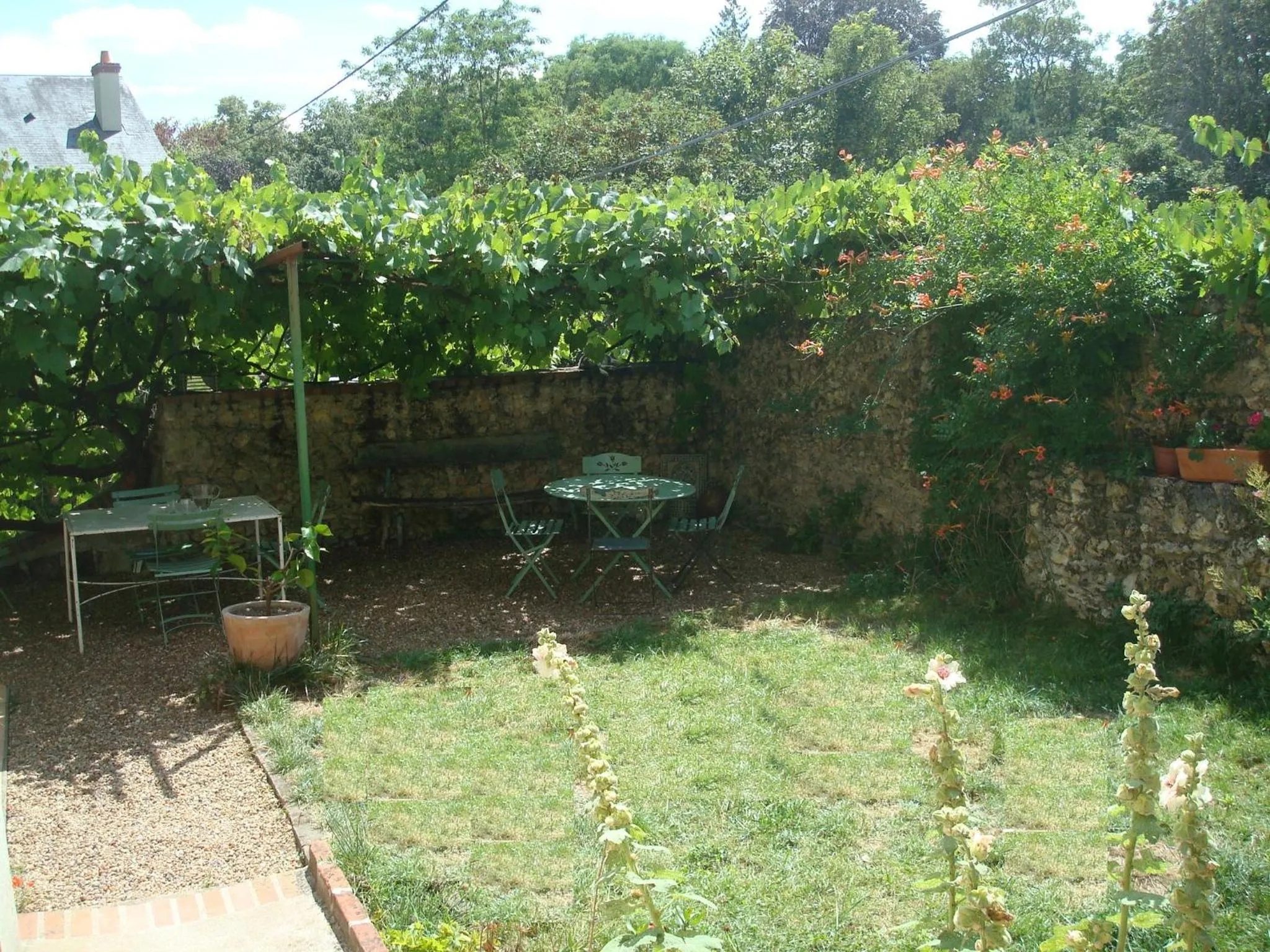 Garden in La Tonnelle de Vouvray