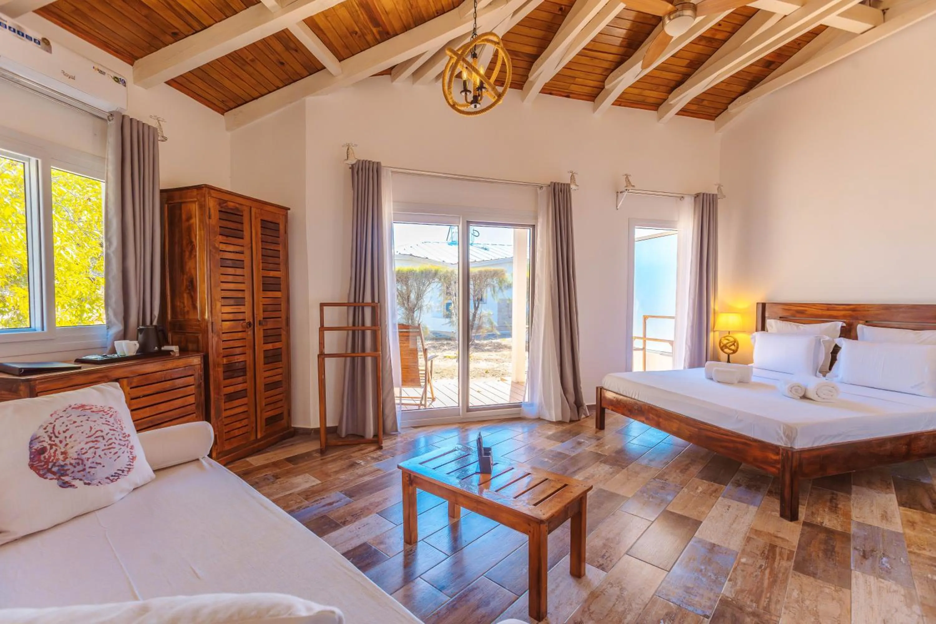 TV and multimedia, Bed in Mantasaly Resort