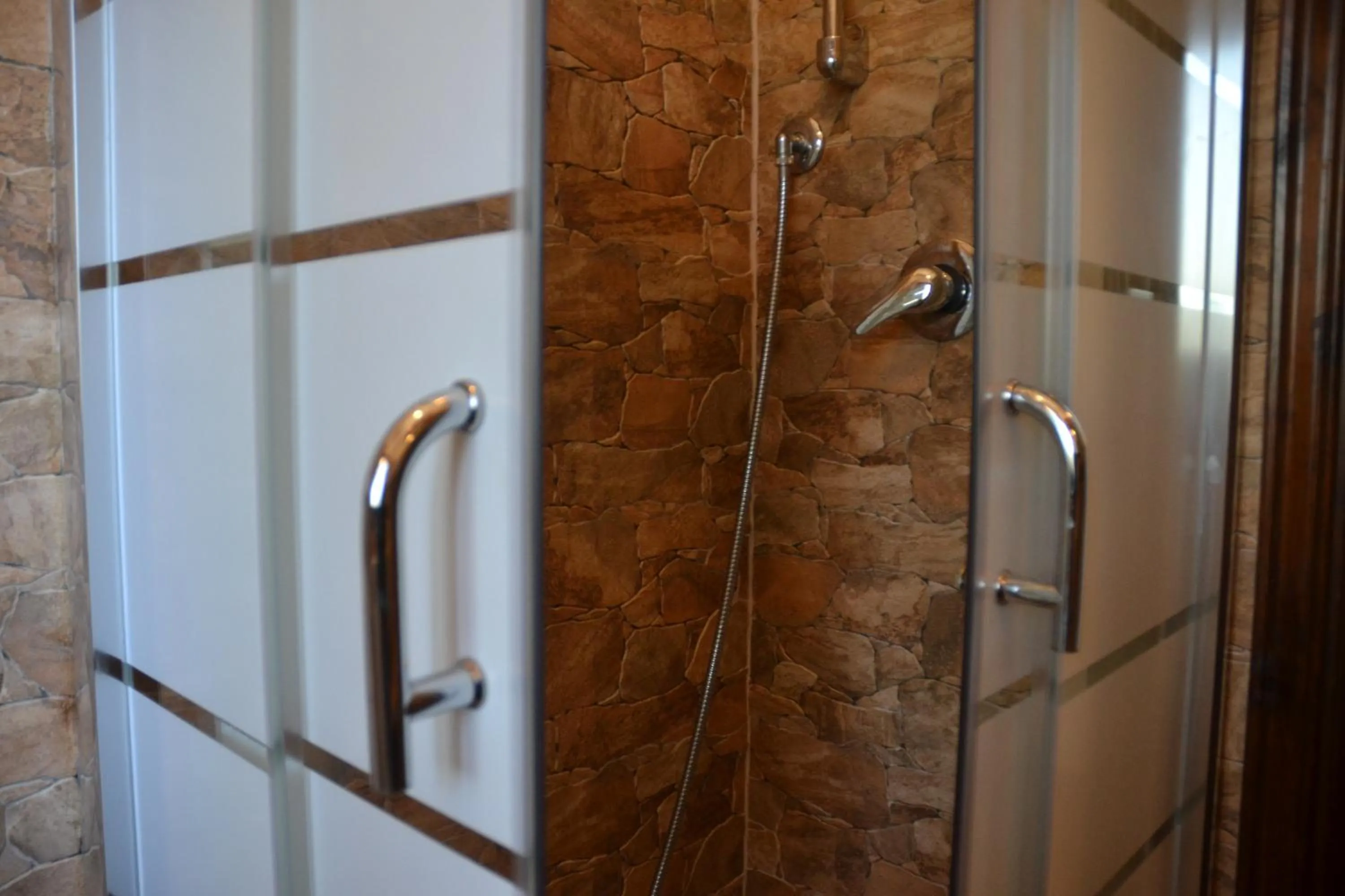 Shower in B&B Antica Botte Sassari