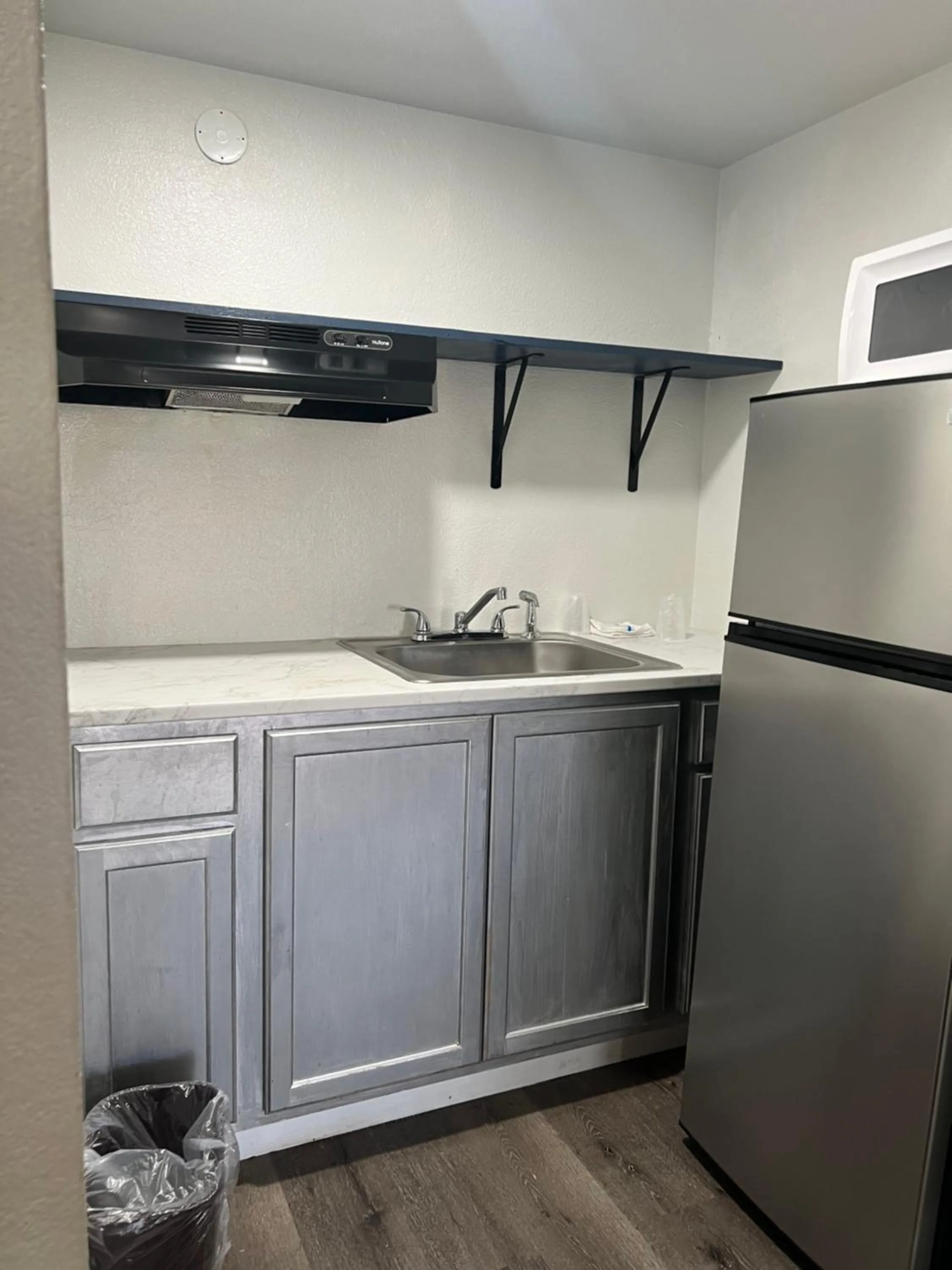 Kitchen or kitchenette in Solano Inn Vallejo-Napa Valley