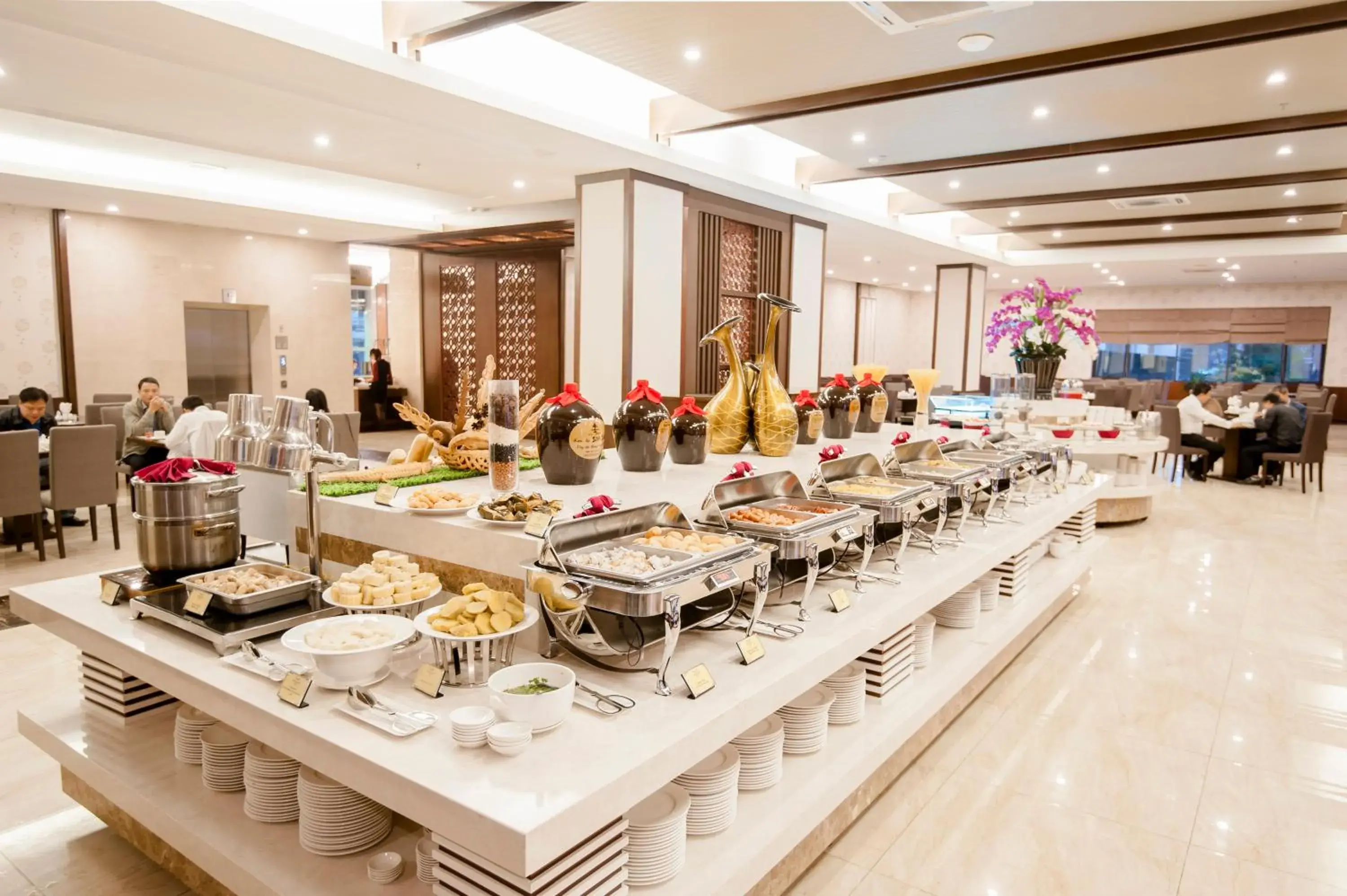 Restaurant/places to eat in Muong Thanh Grand Lao Cai Hotel Restaurant/places to eat in Muong Thanh Grand Lao Cai Hotel