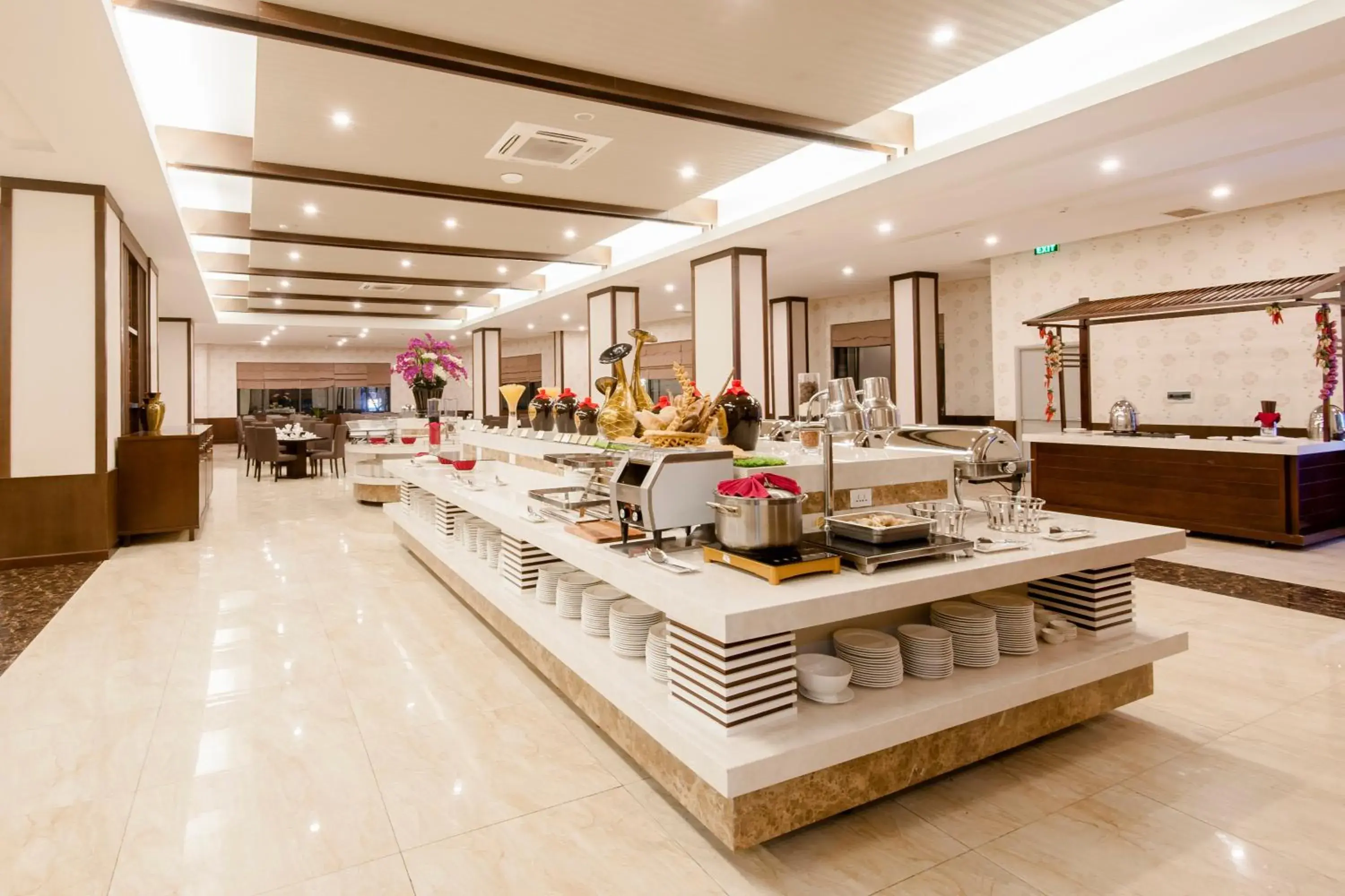 Restaurant/places to eat in Muong Thanh Grand Lao Cai Hotel Restaurant/places to eat in Muong Thanh Grand Lao Cai Hotel