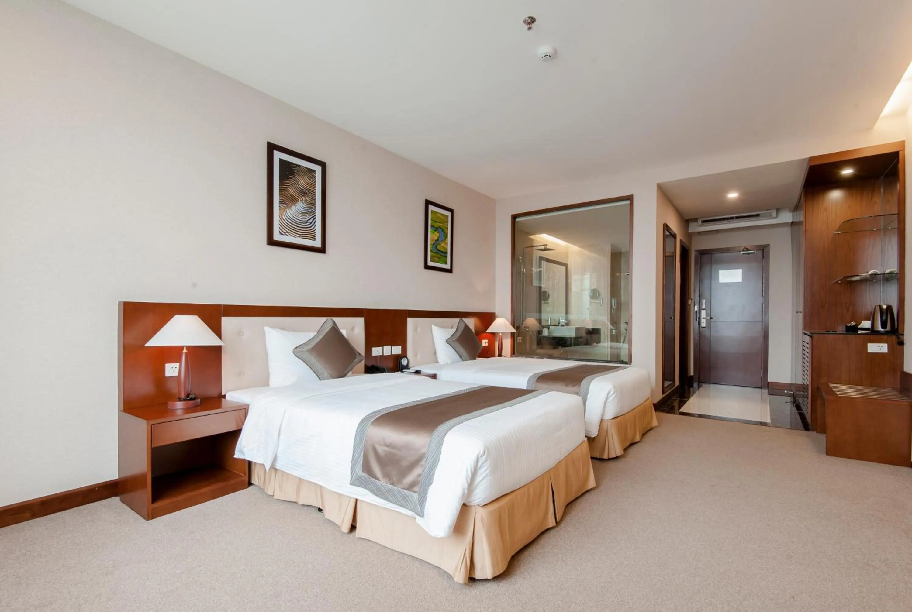 Bathroom, Bed in Muong Thanh Grand Lao Cai Hotel