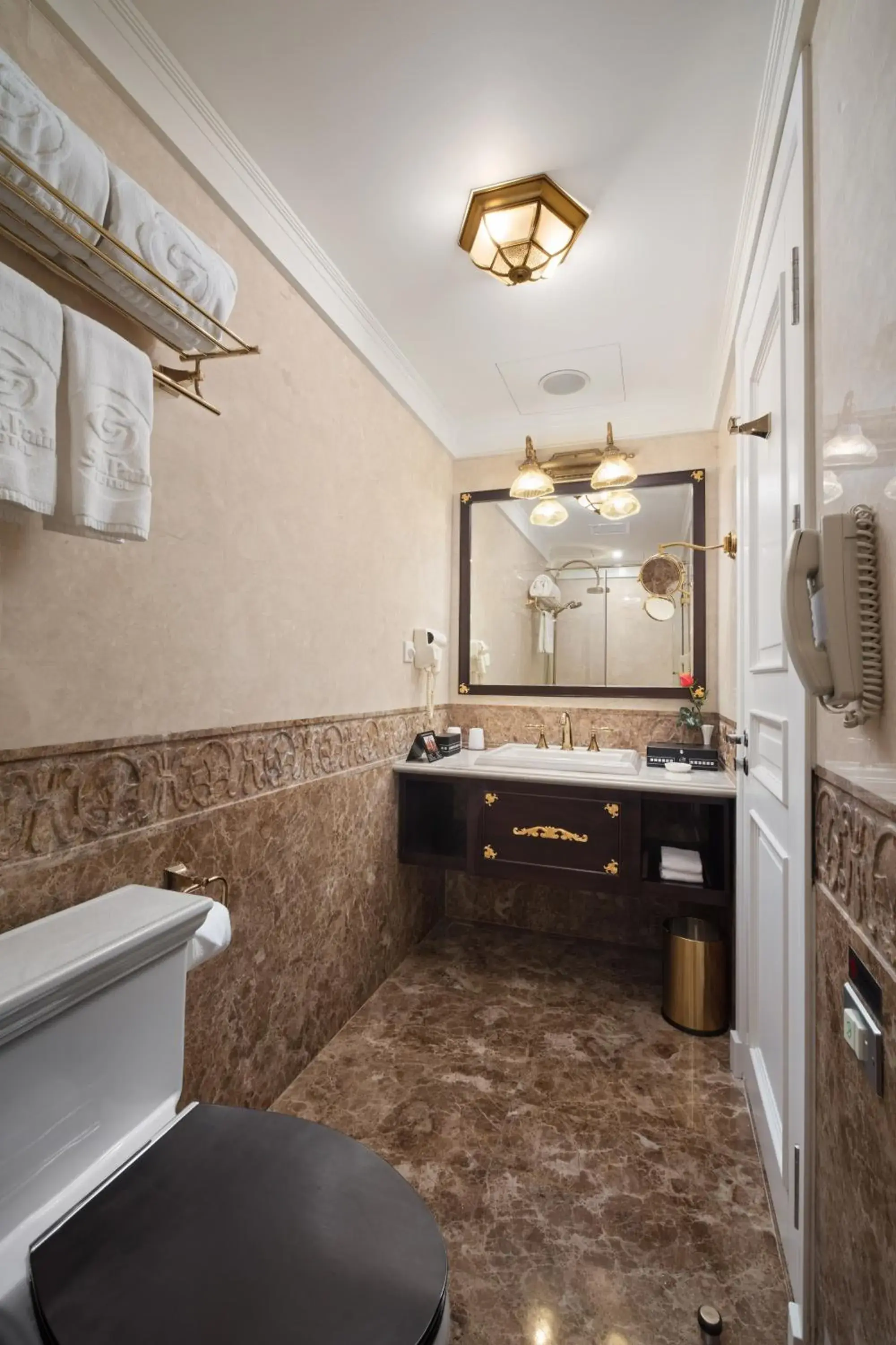 Bathroom in Silk Path Boutique Hanoi Bathroom in Silk Path Boutique Hanoi