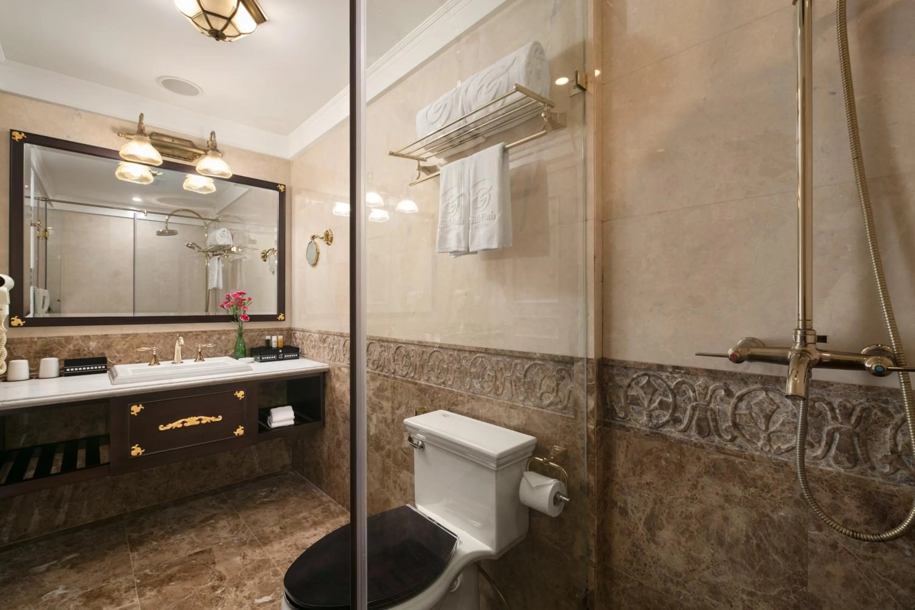 Bathroom in Silk Path Boutique Hanoi