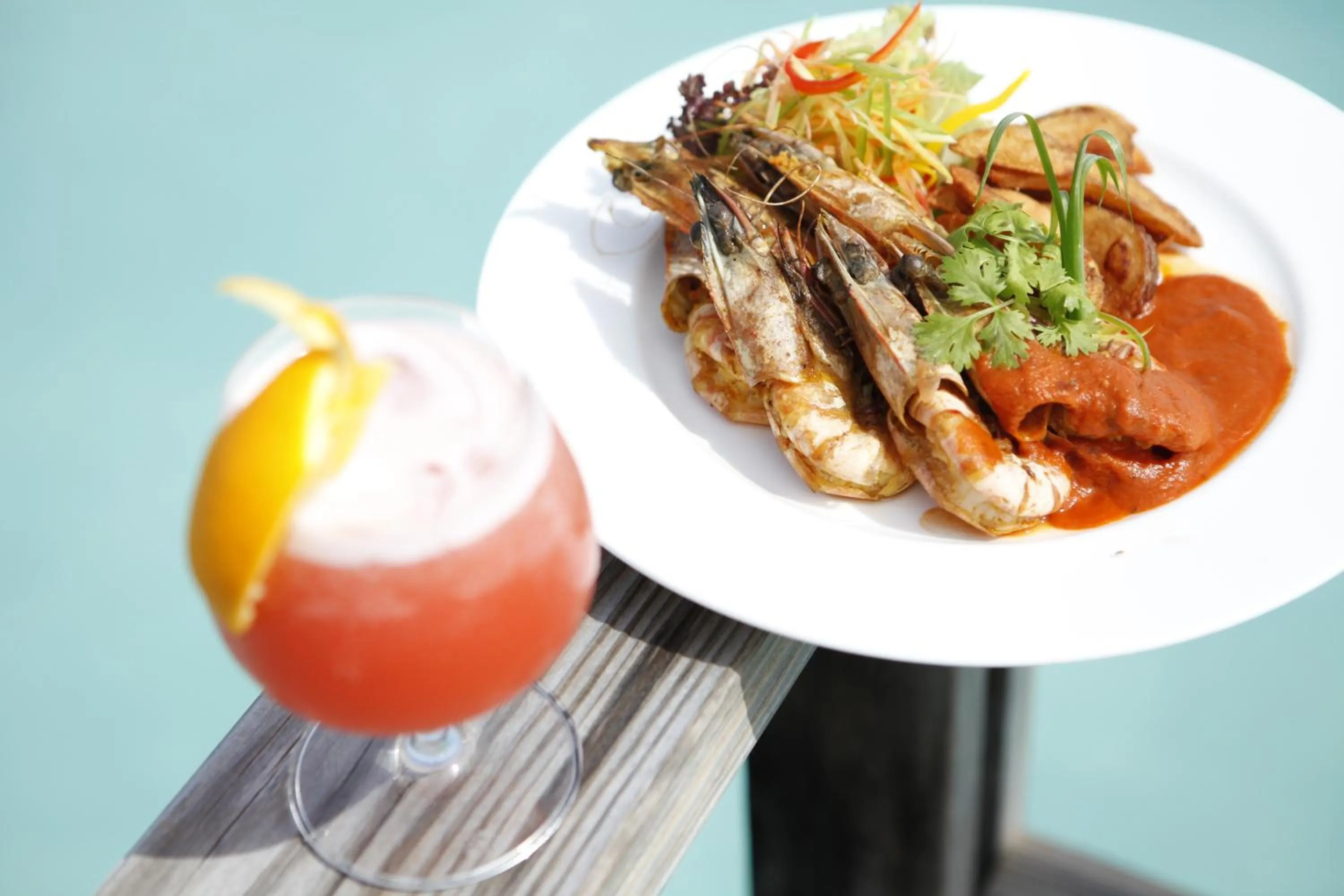 Food and drinks in Eriyadu Island Resort