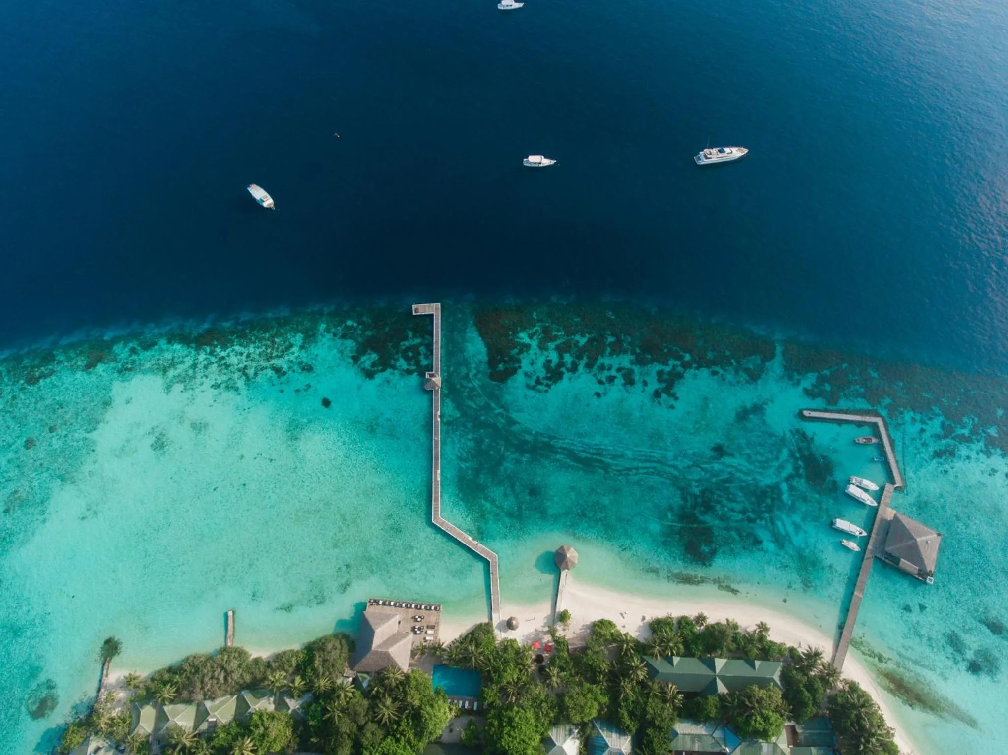 Bird's eye view in Eriyadu Island Resort