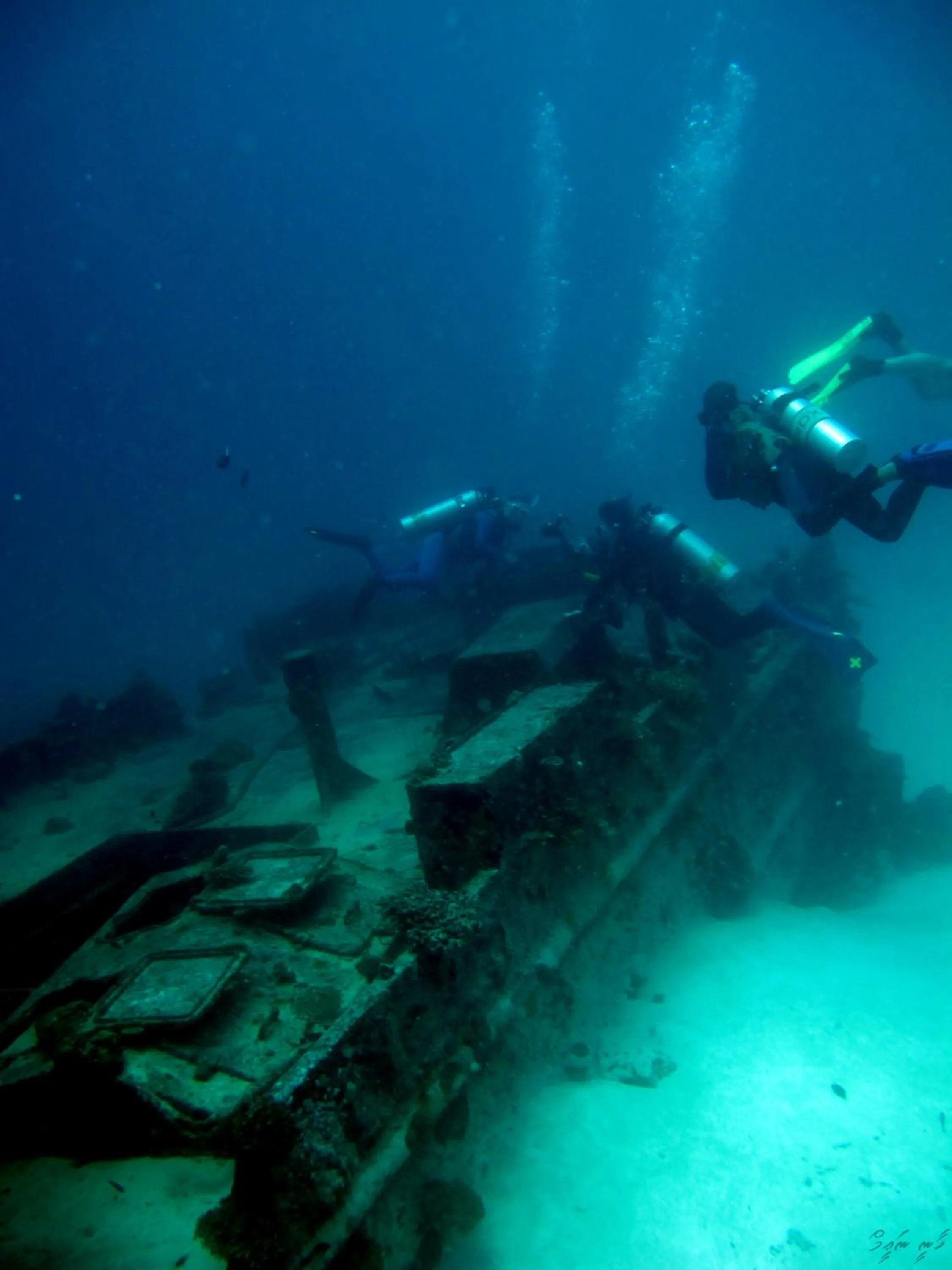 Diving in Eriyadu Island Resort