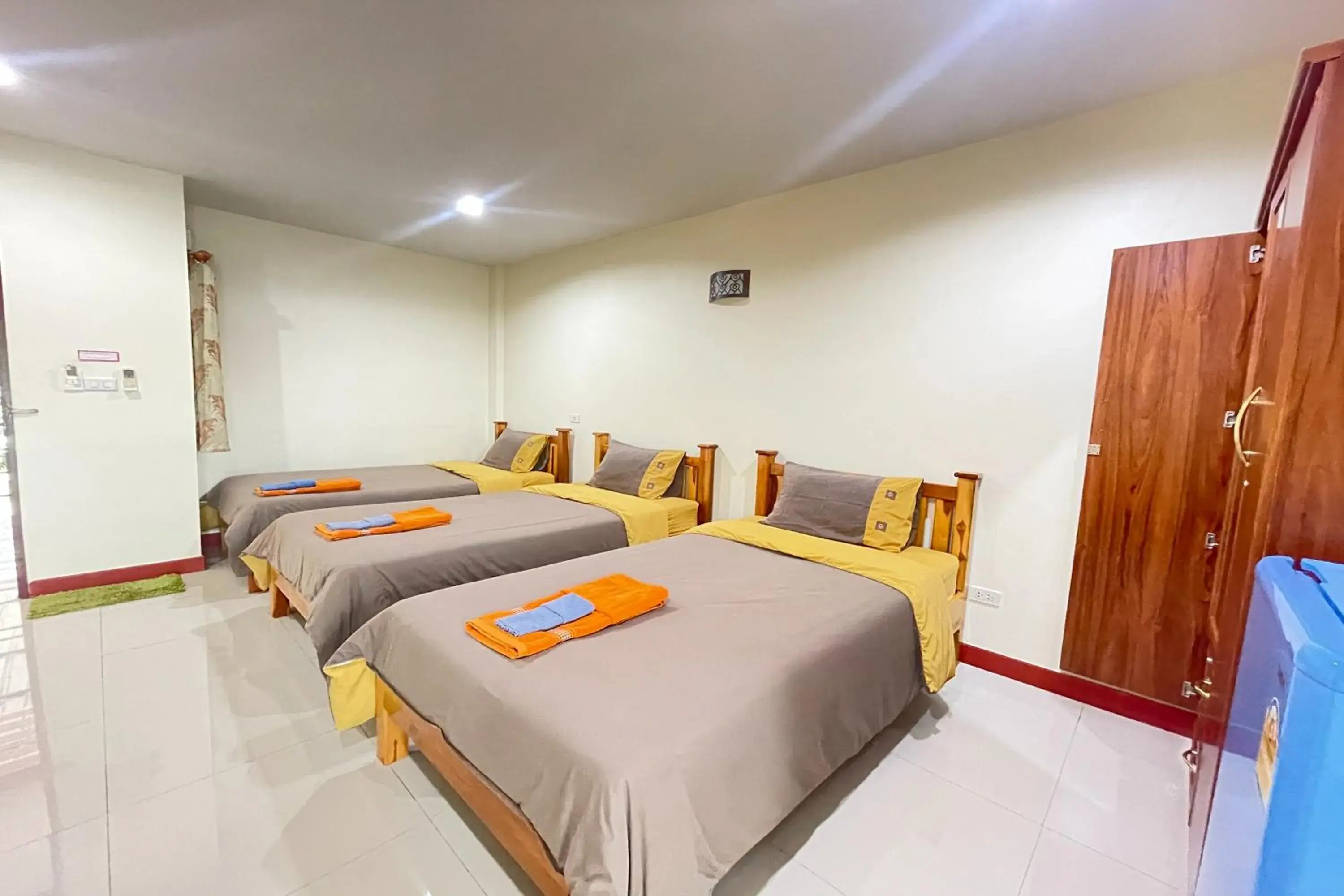 Standard Triple Room in P&P Place Standard Triple Room in P&P Place