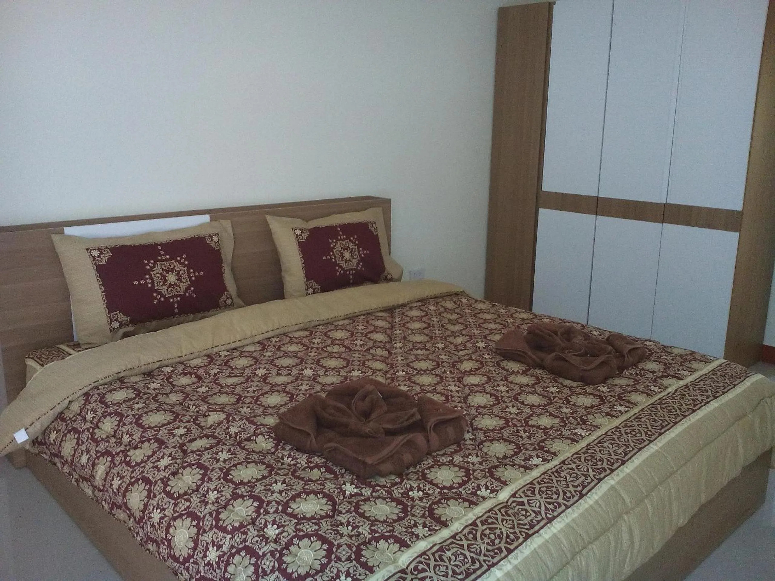 Bed in P and P Place