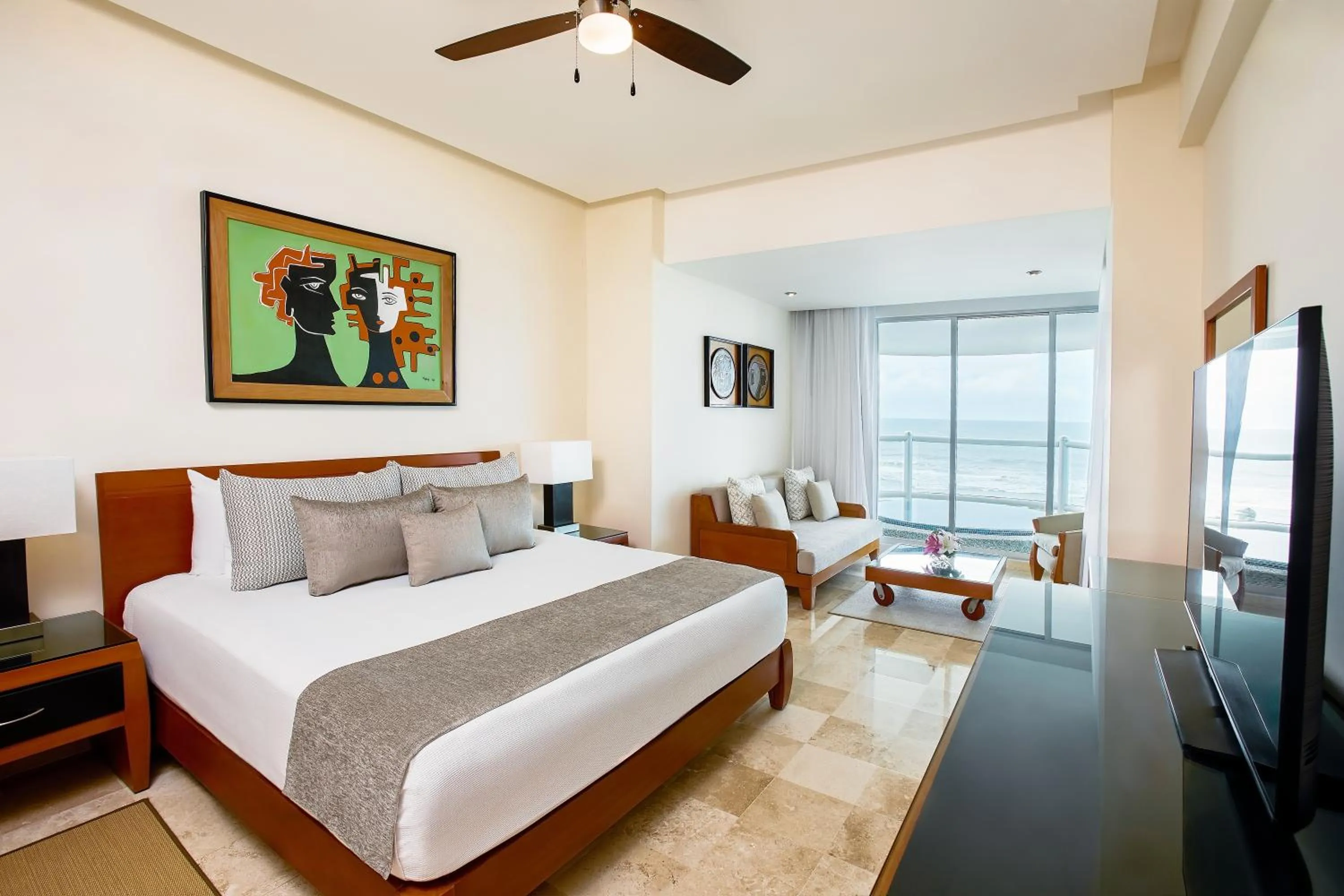 Bed in Grand Ocean Breeze Acapulco