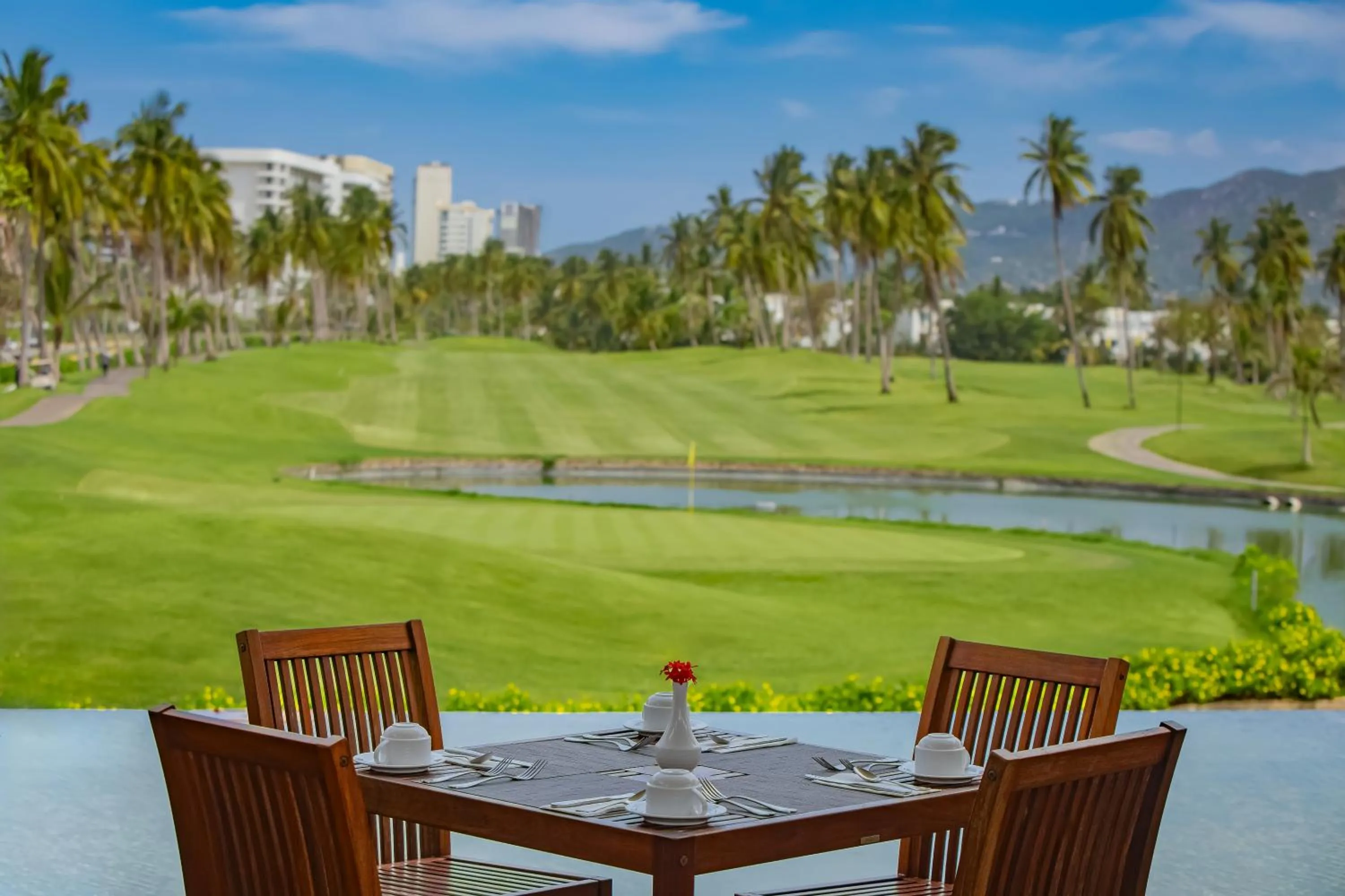 Golfcourse in Grand Ocean Breeze Acapulco