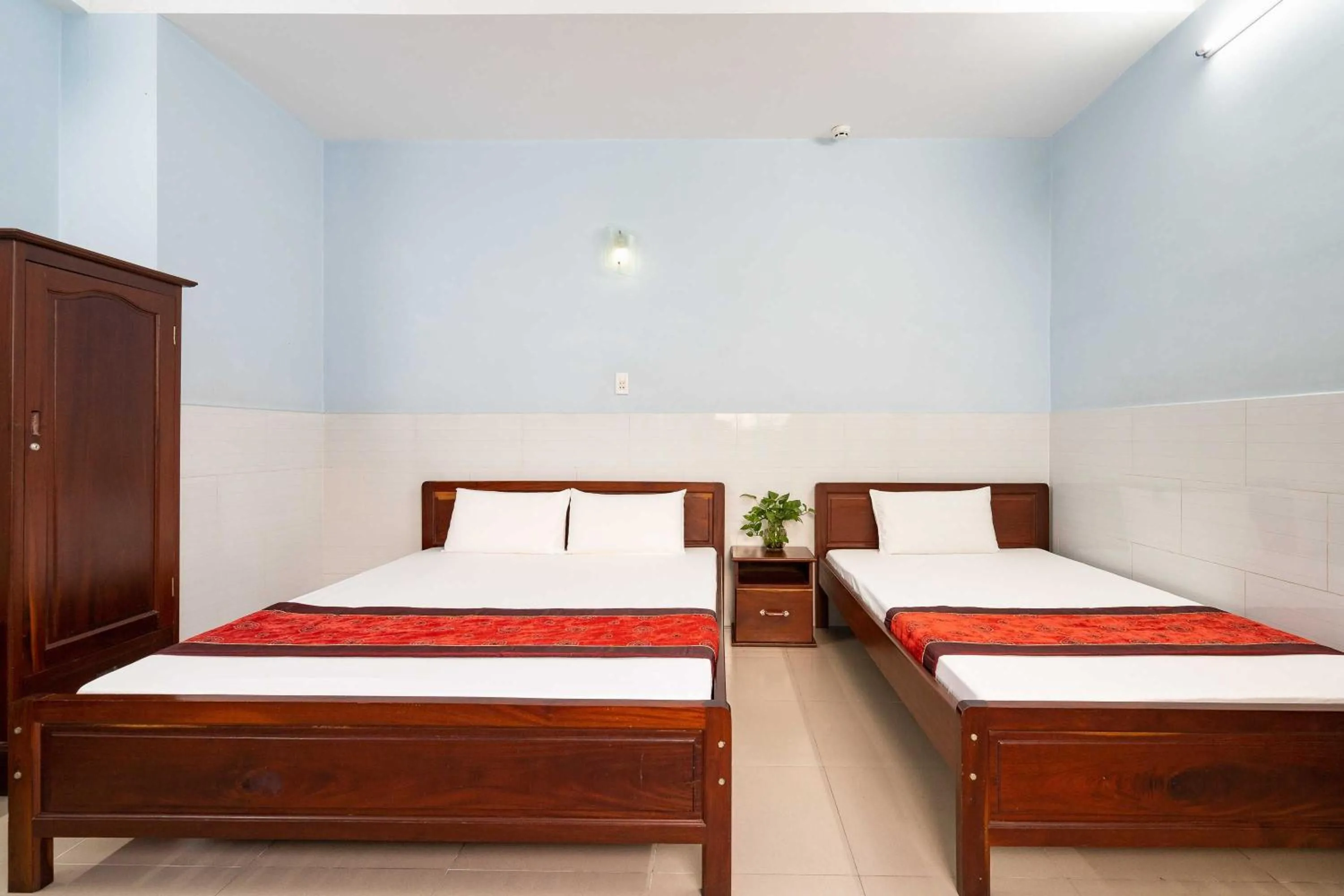 Bedroom, Bed in Collection O Hai Thanh Ba - Binh Thanh District