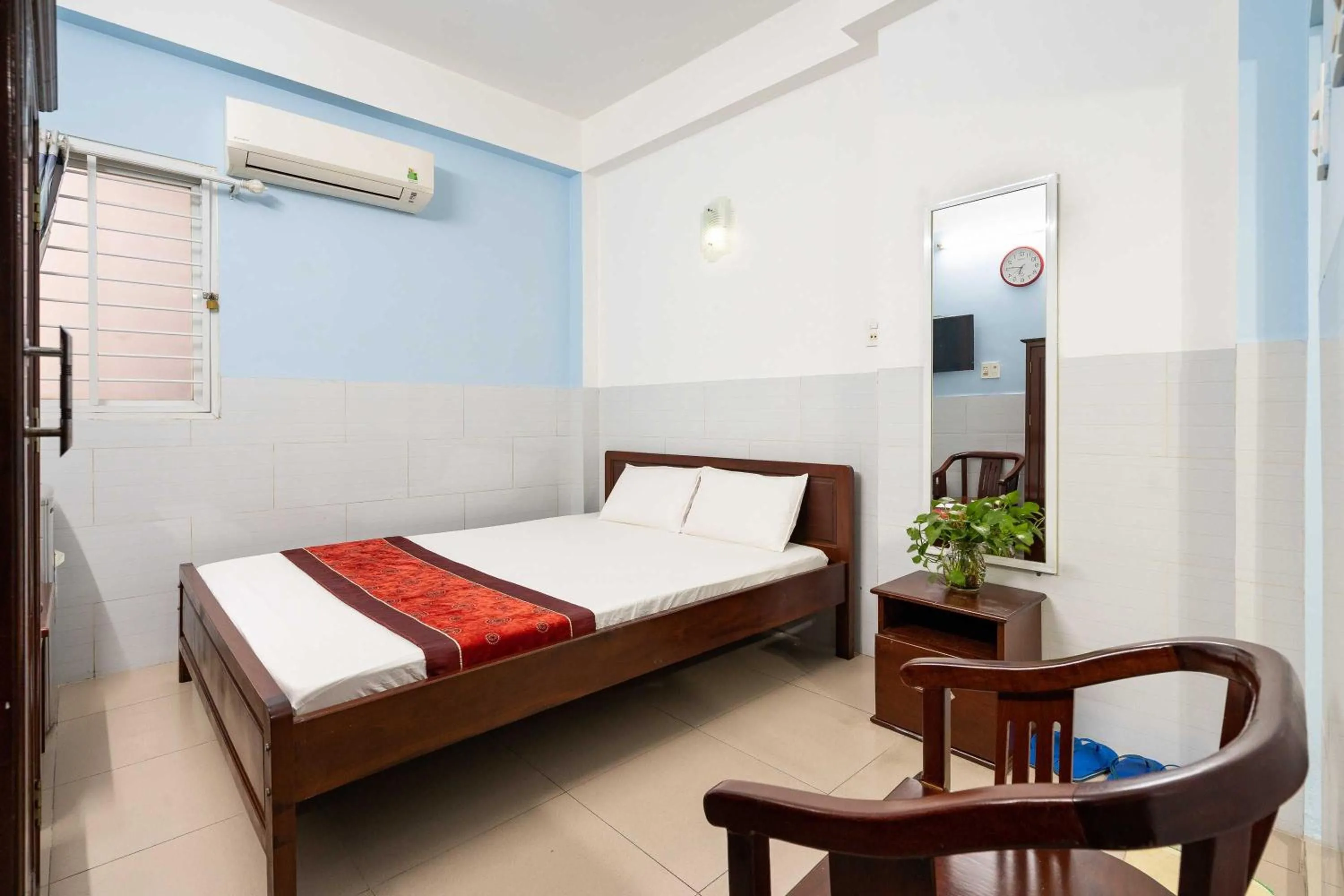 Bedroom, Bed in Collection O Hai Thanh Ba - Binh Thanh District