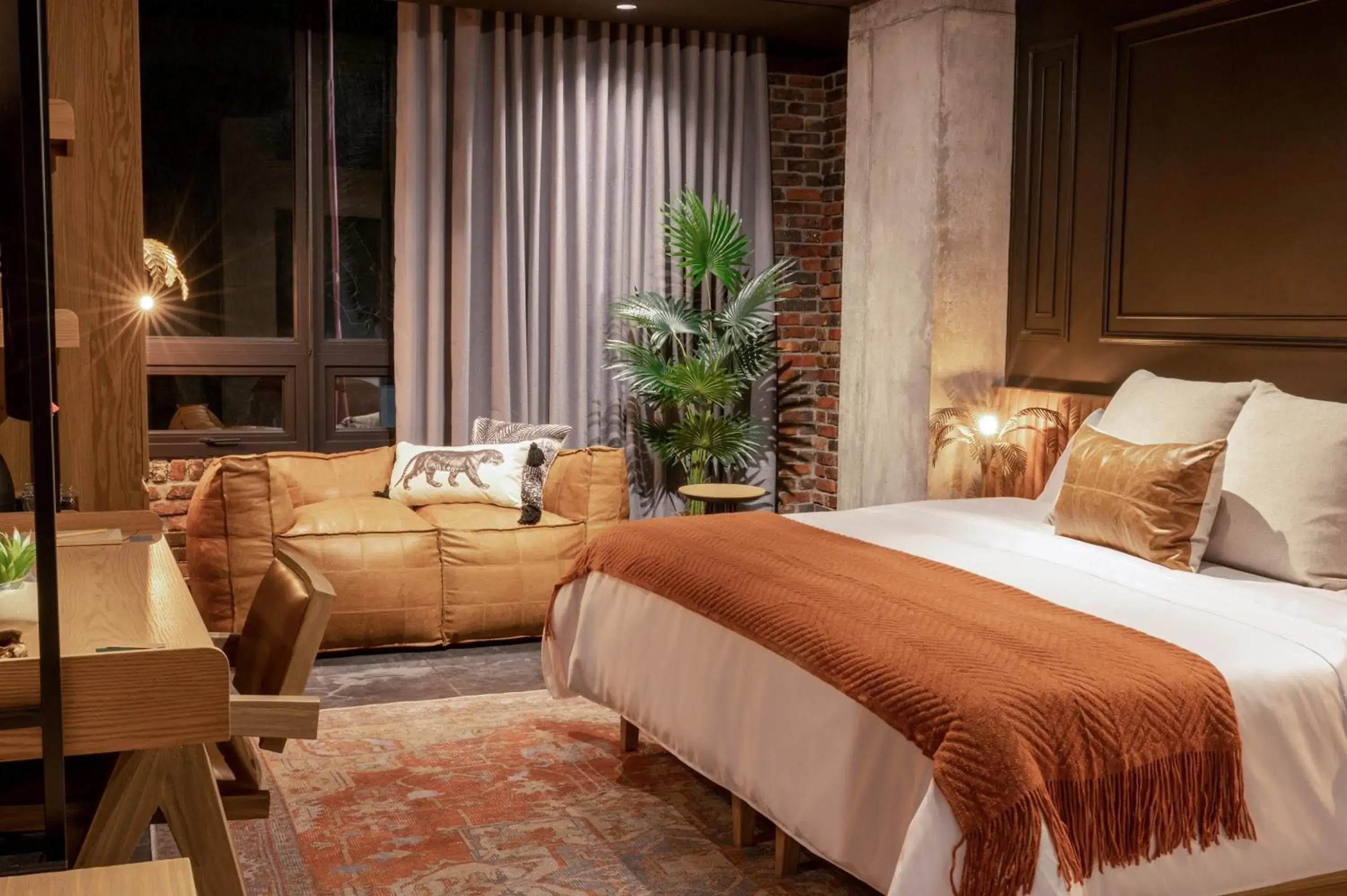 Deluxe King Room in The Host Medellin Adults Only Deluxe King Room in The Host Medellin Adults Only
