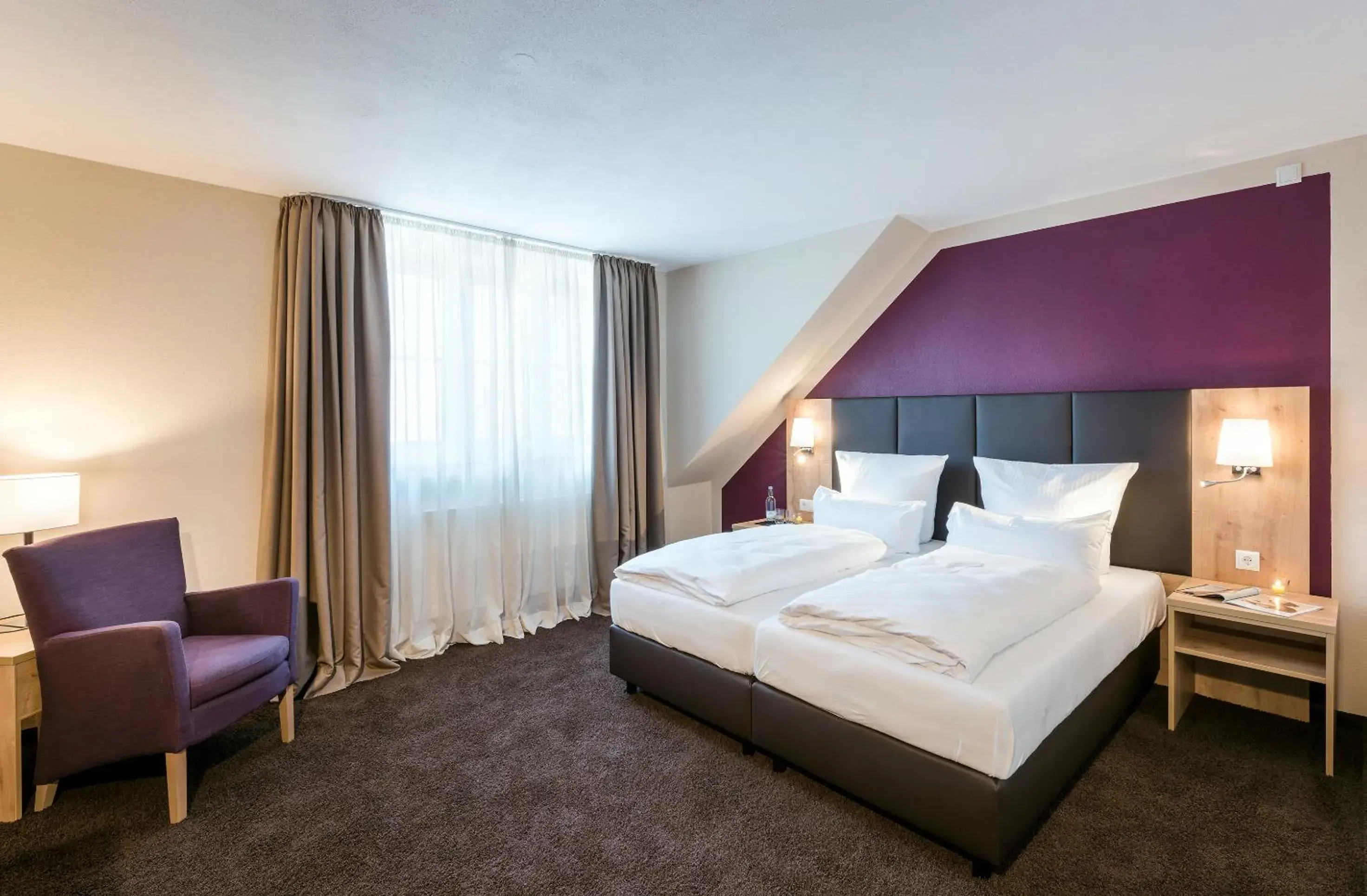 Double Room - single occupancy in die Post Hotel mit Self Check-In Double Room - single occupancy in die Post Hotel mit Self Check-In