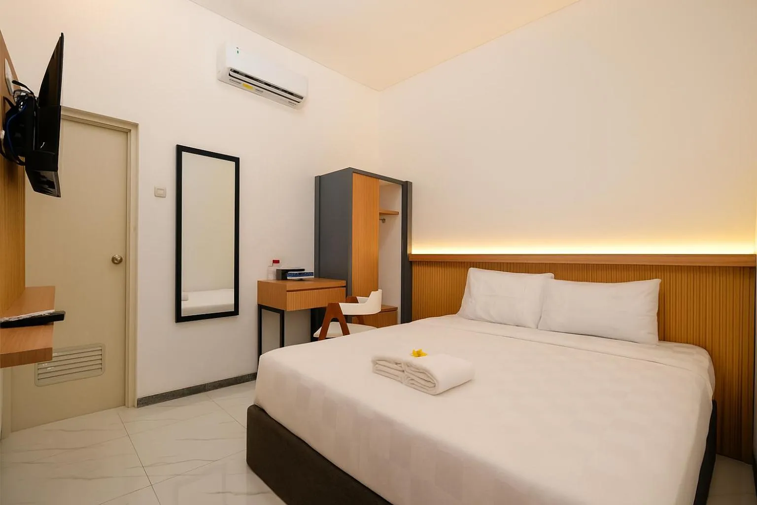 Bedroom, Bed in Lume Stay by Sinergi