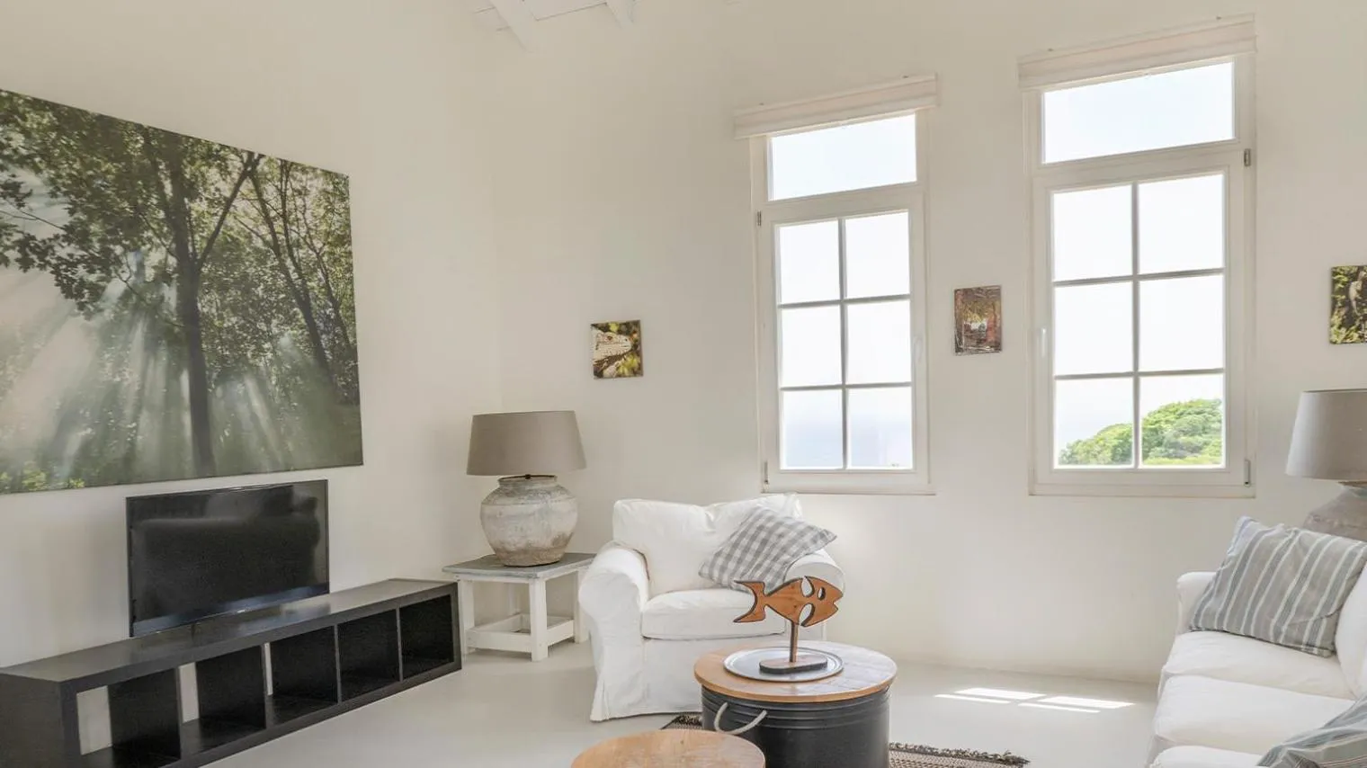 Whale Tails Island Suites & Villas