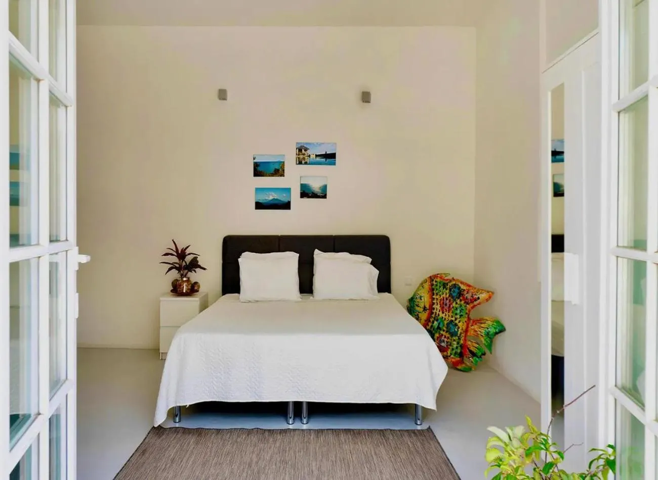 Bed in Whale Tails Island Suites & Villas
