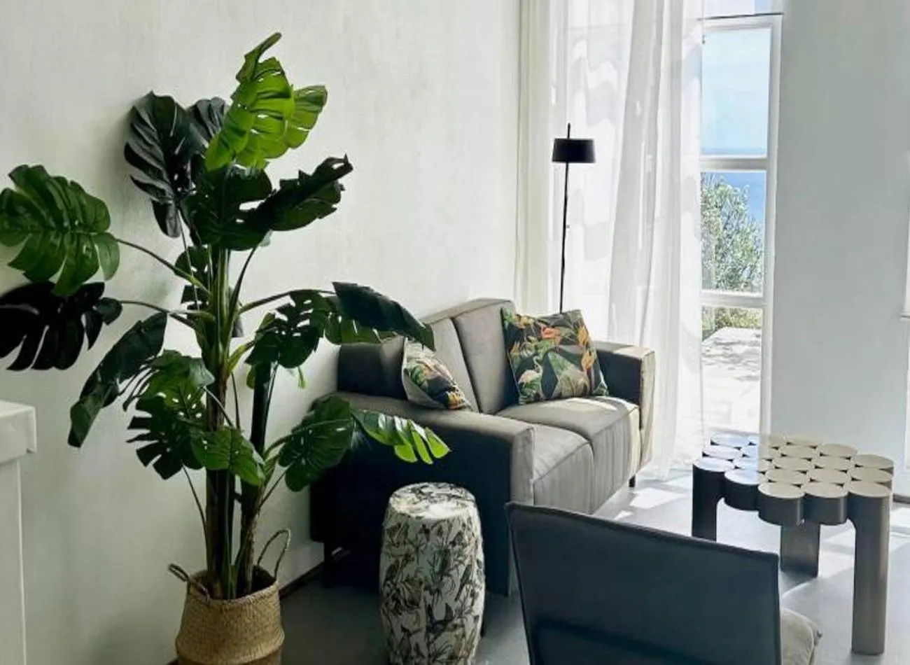 Living room in Whale Tails Island Suites & Villas