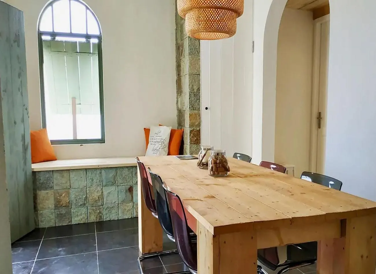 Dining area in Whale Tails Island Suites & Villas