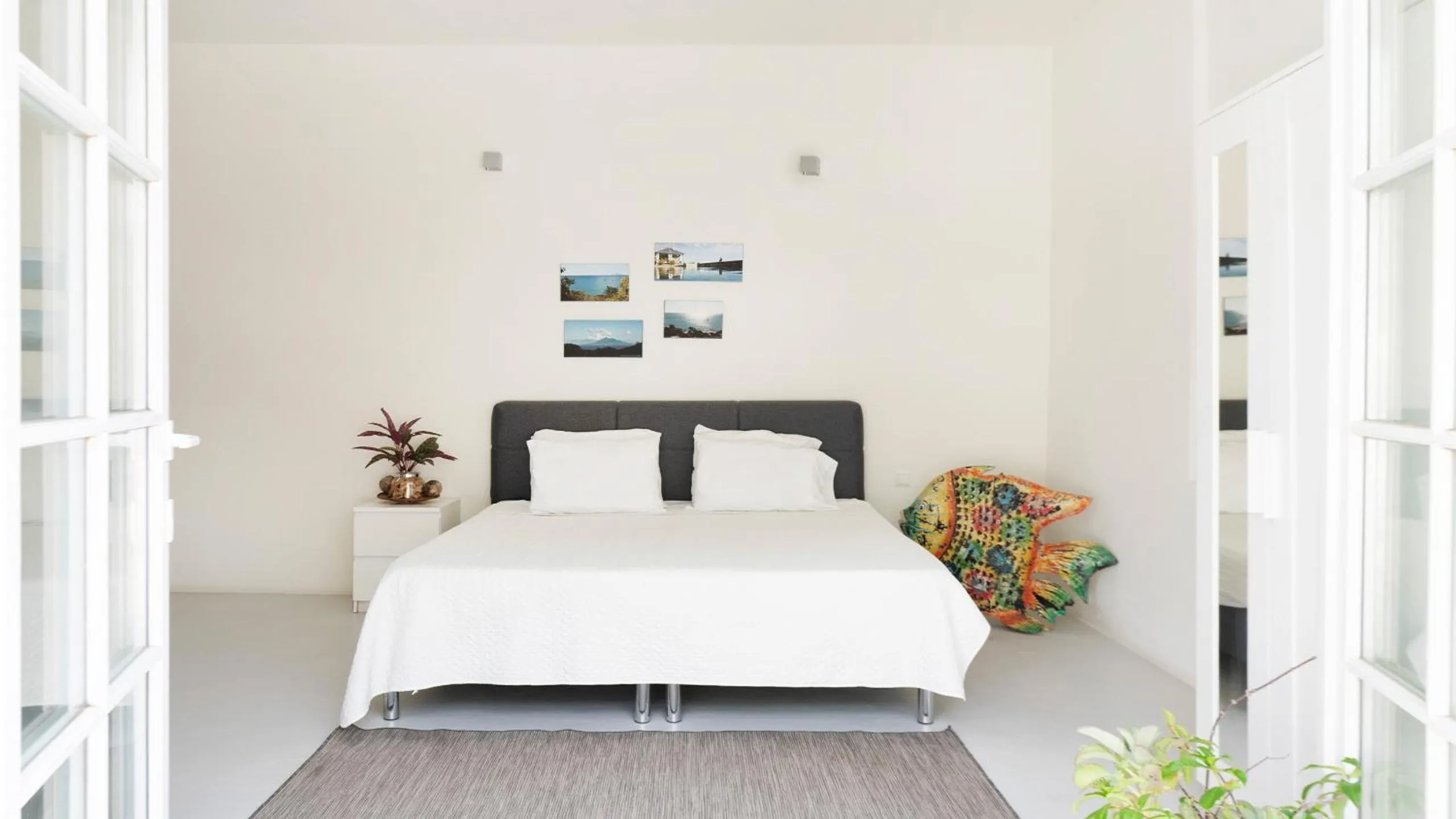 Bed in Whale Tails Island Suites & Villas