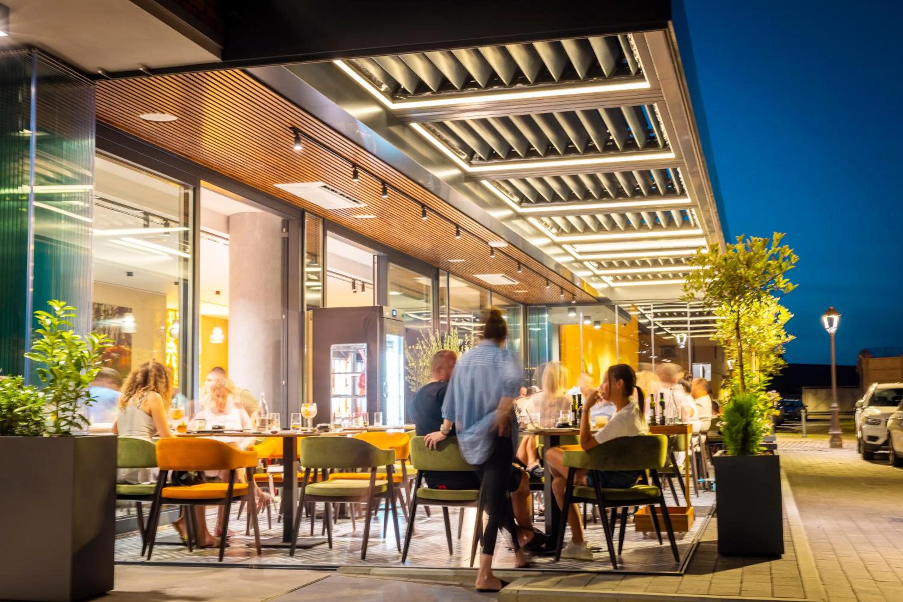 Restaurant/places to eat in ONE Hotel