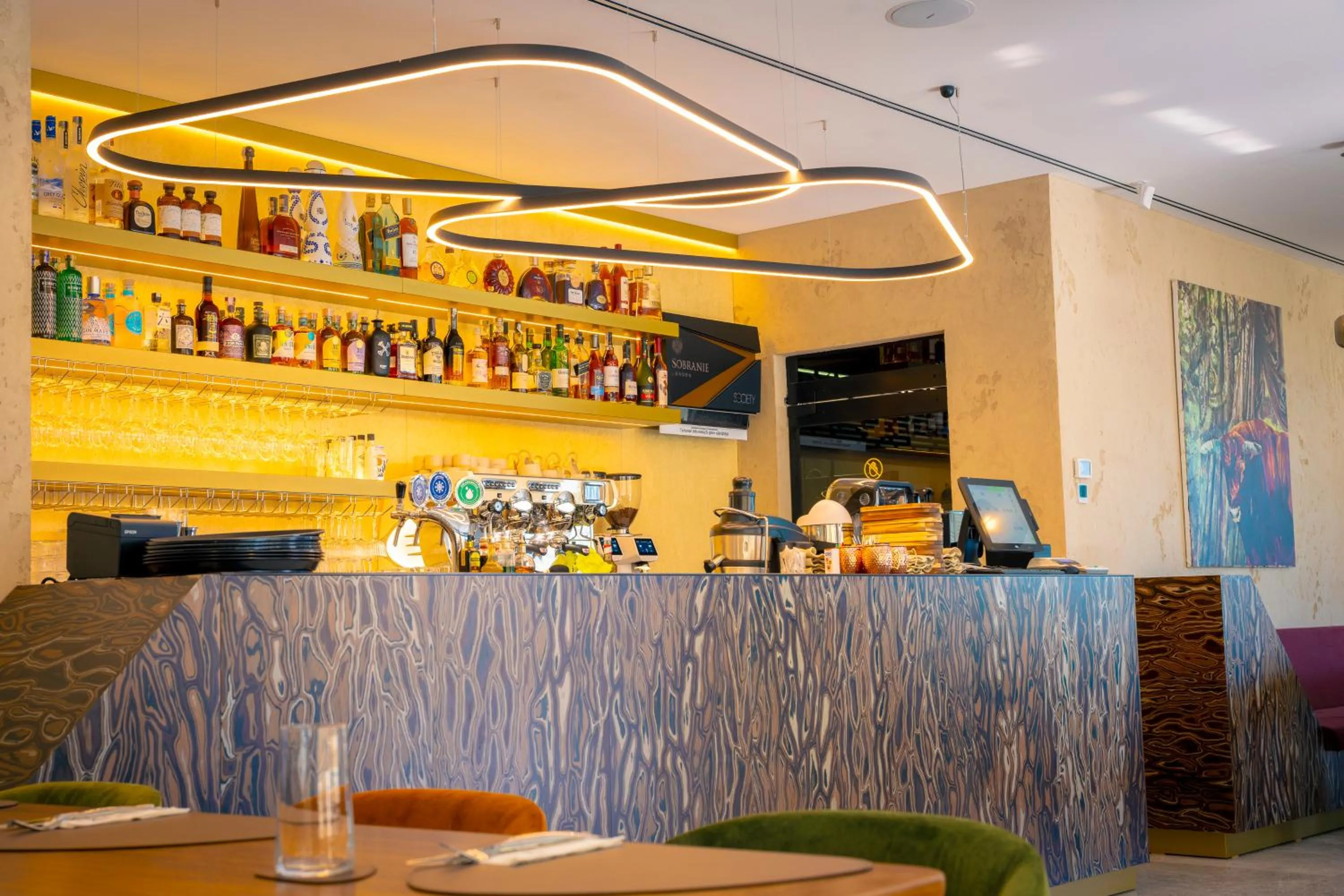 Restaurant/places to eat in ONE Hotel