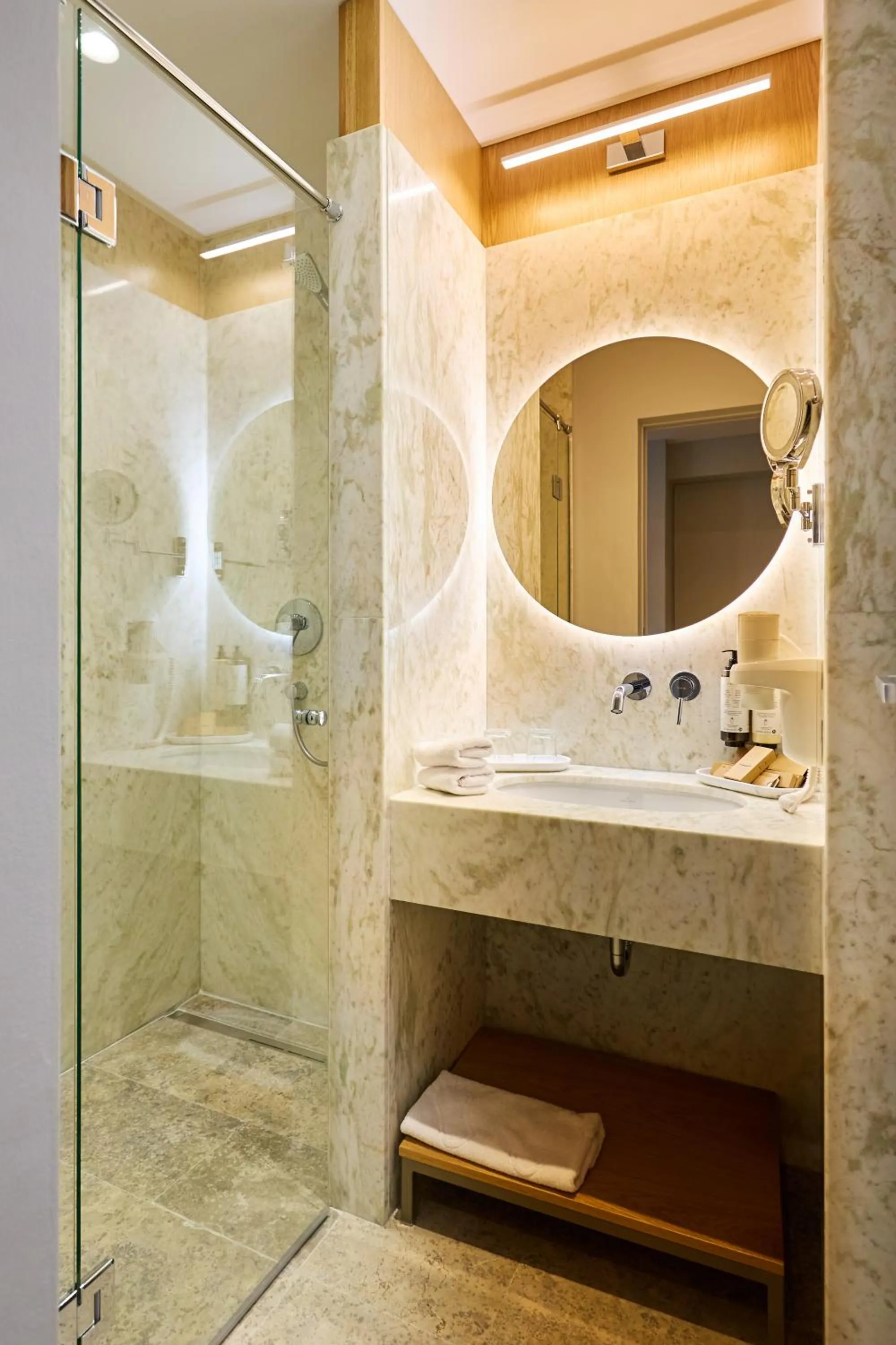 Shower in ONE Hotel