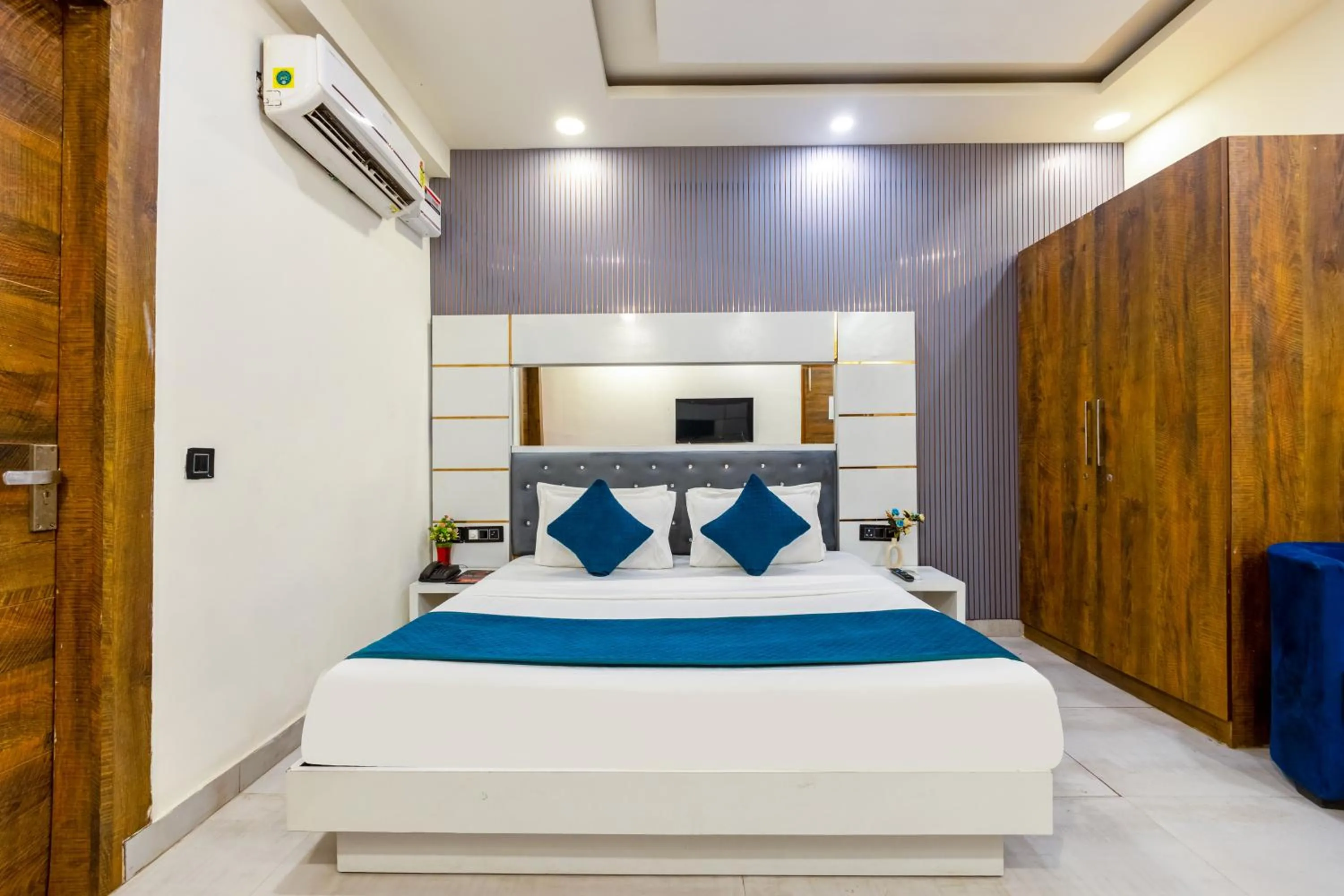 Bed in The Metro Stay by ASPL