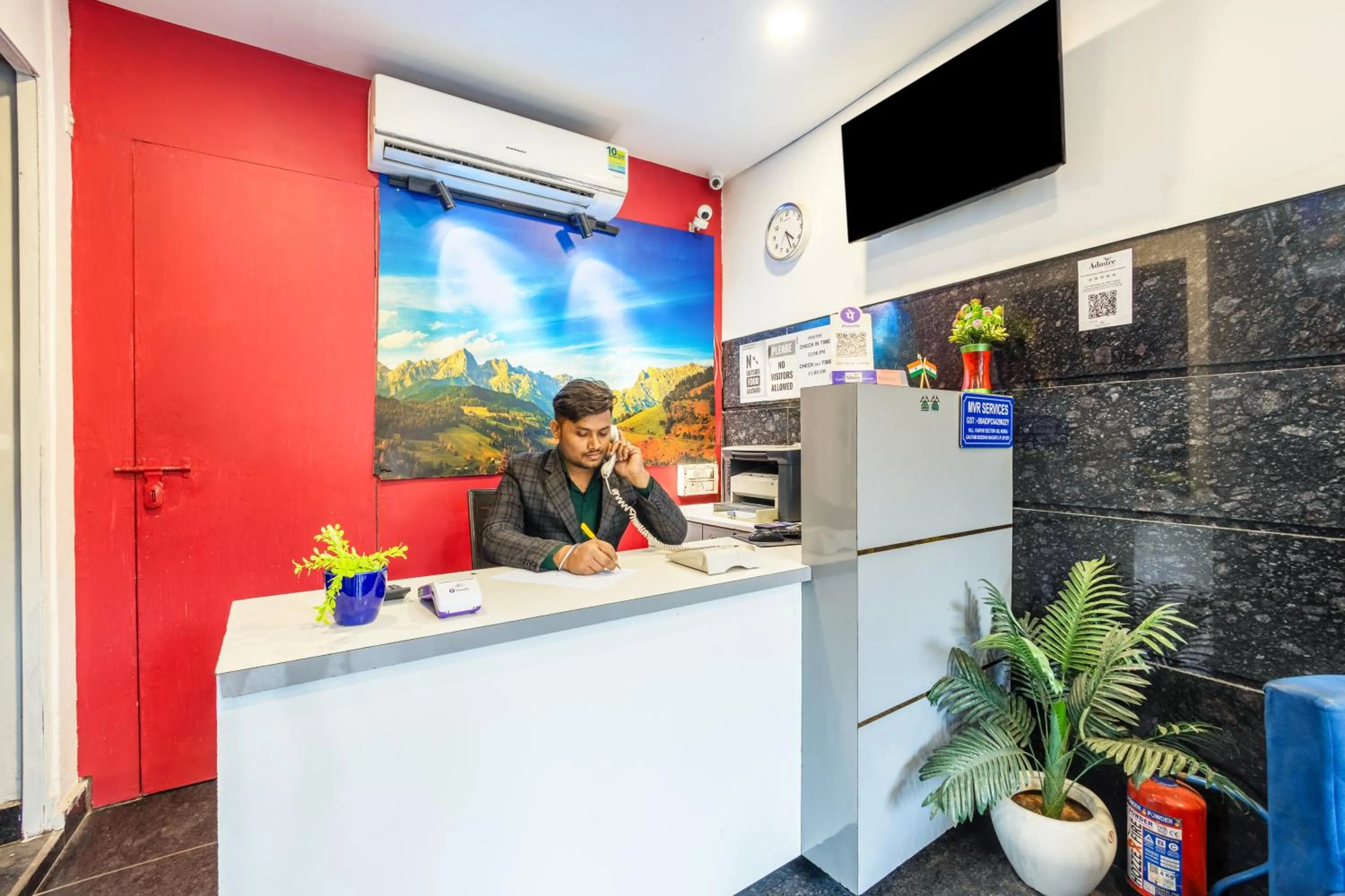 Lobby or reception in The Metro Stay by ASPL
