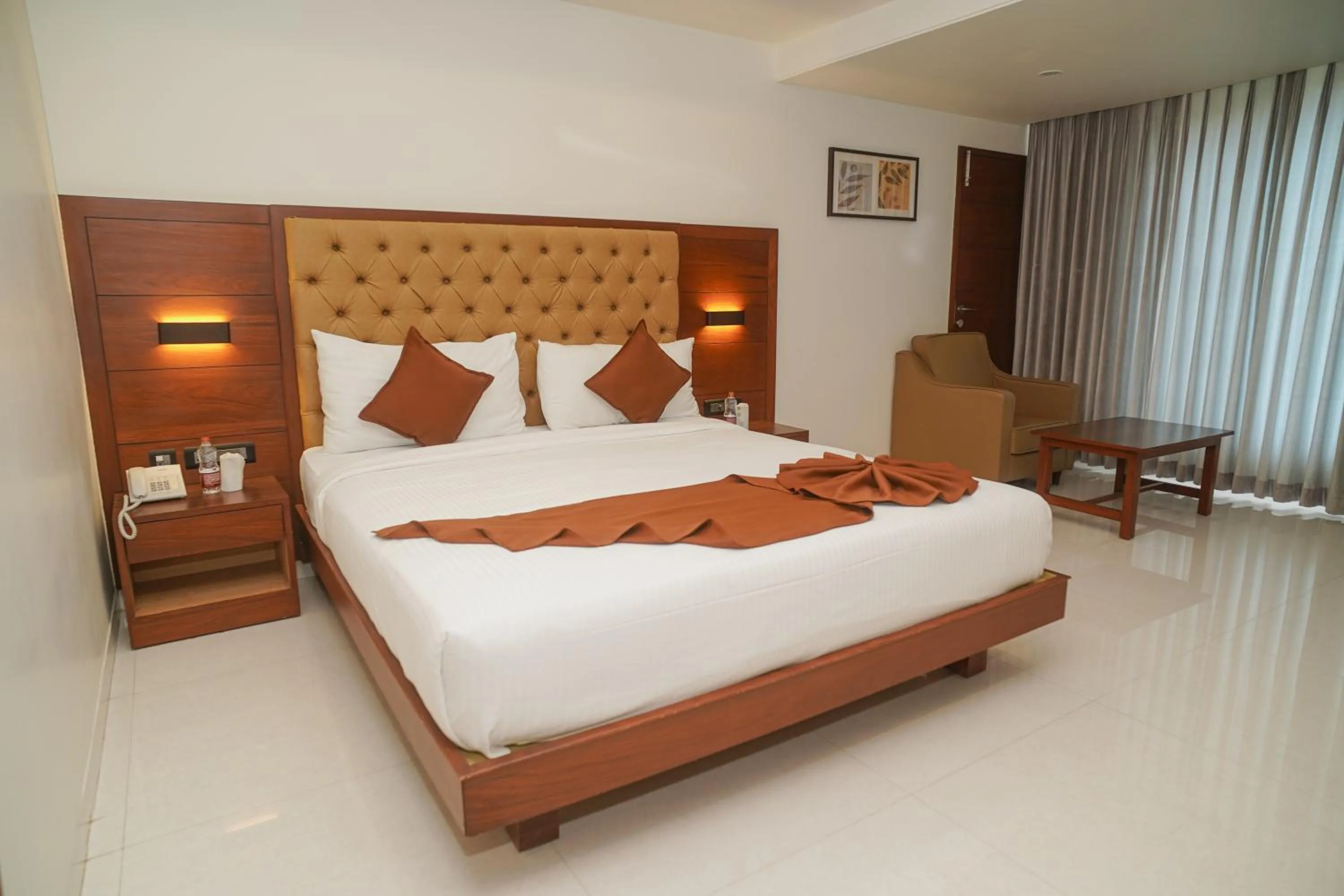 Photo of the whole room, Bed in Royal Ritis Hubballi