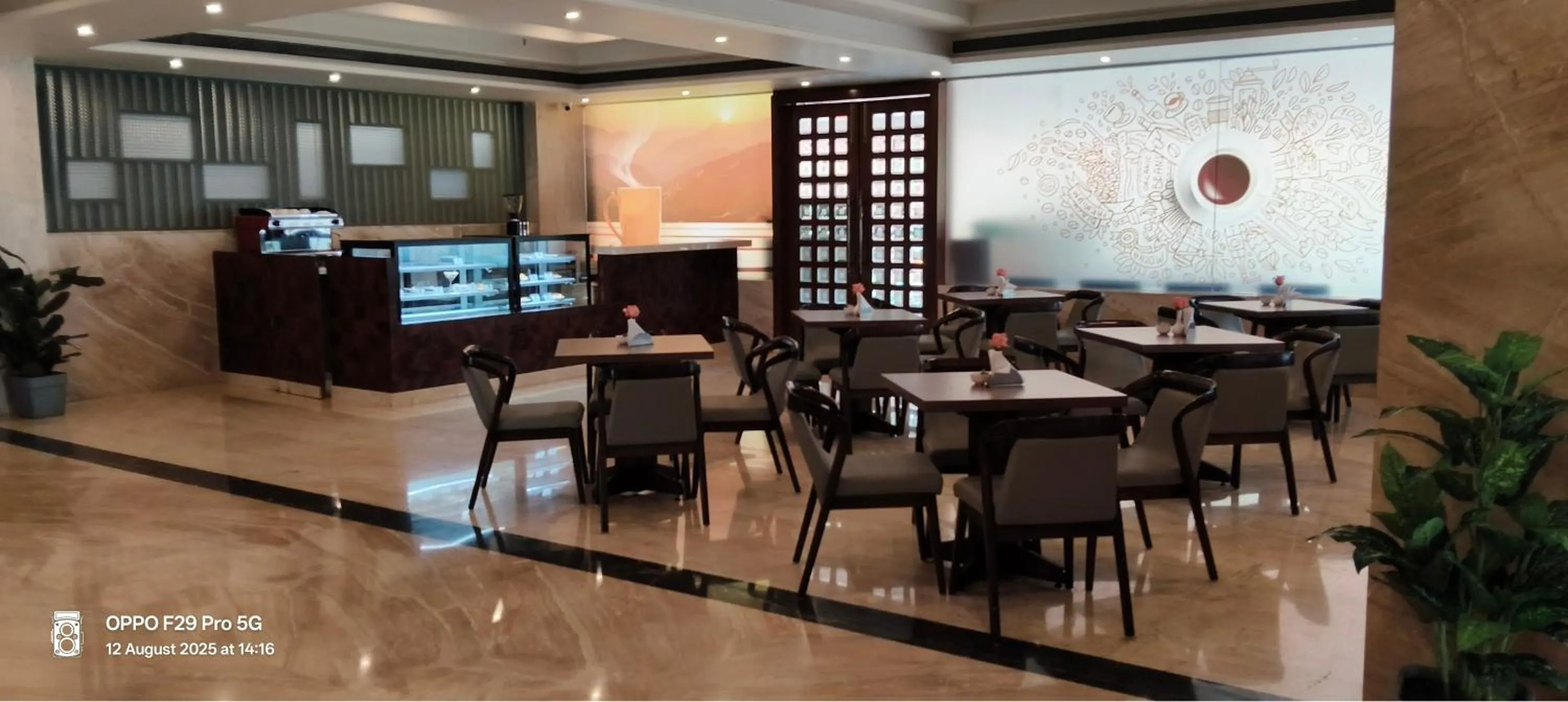 Restaurant/places to eat in Royal Ritis Hubballi