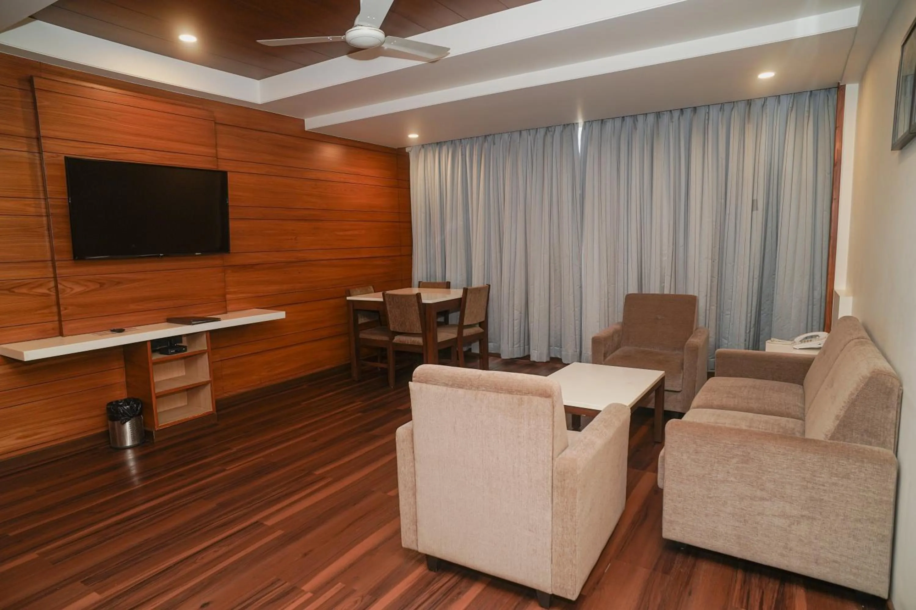 TV and multimedia in Royal Ritis Hubballi
