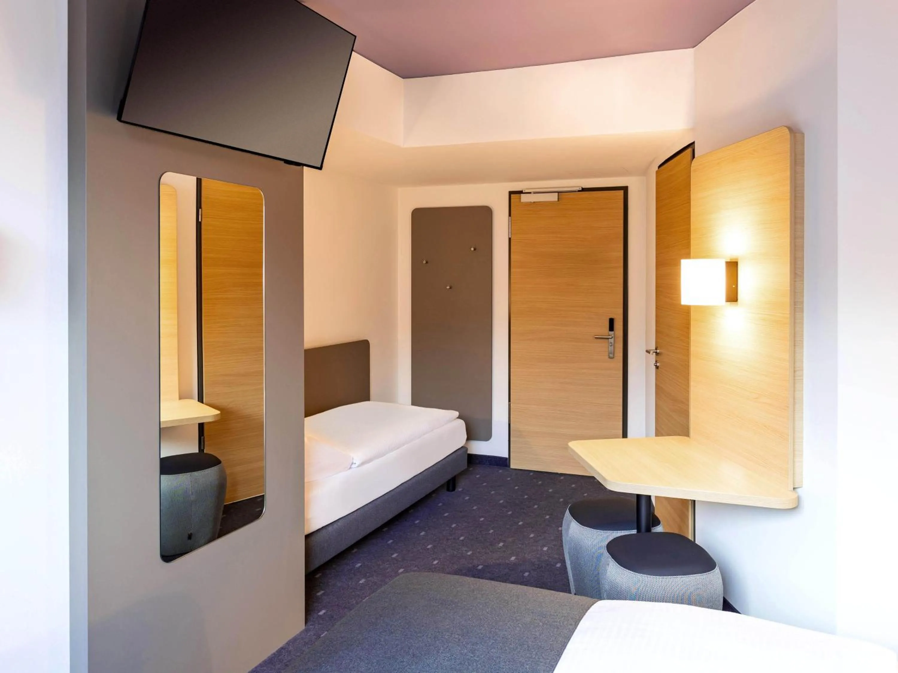 Photo of the whole room, Bed in B&B HOTEL Klagenfurt-City