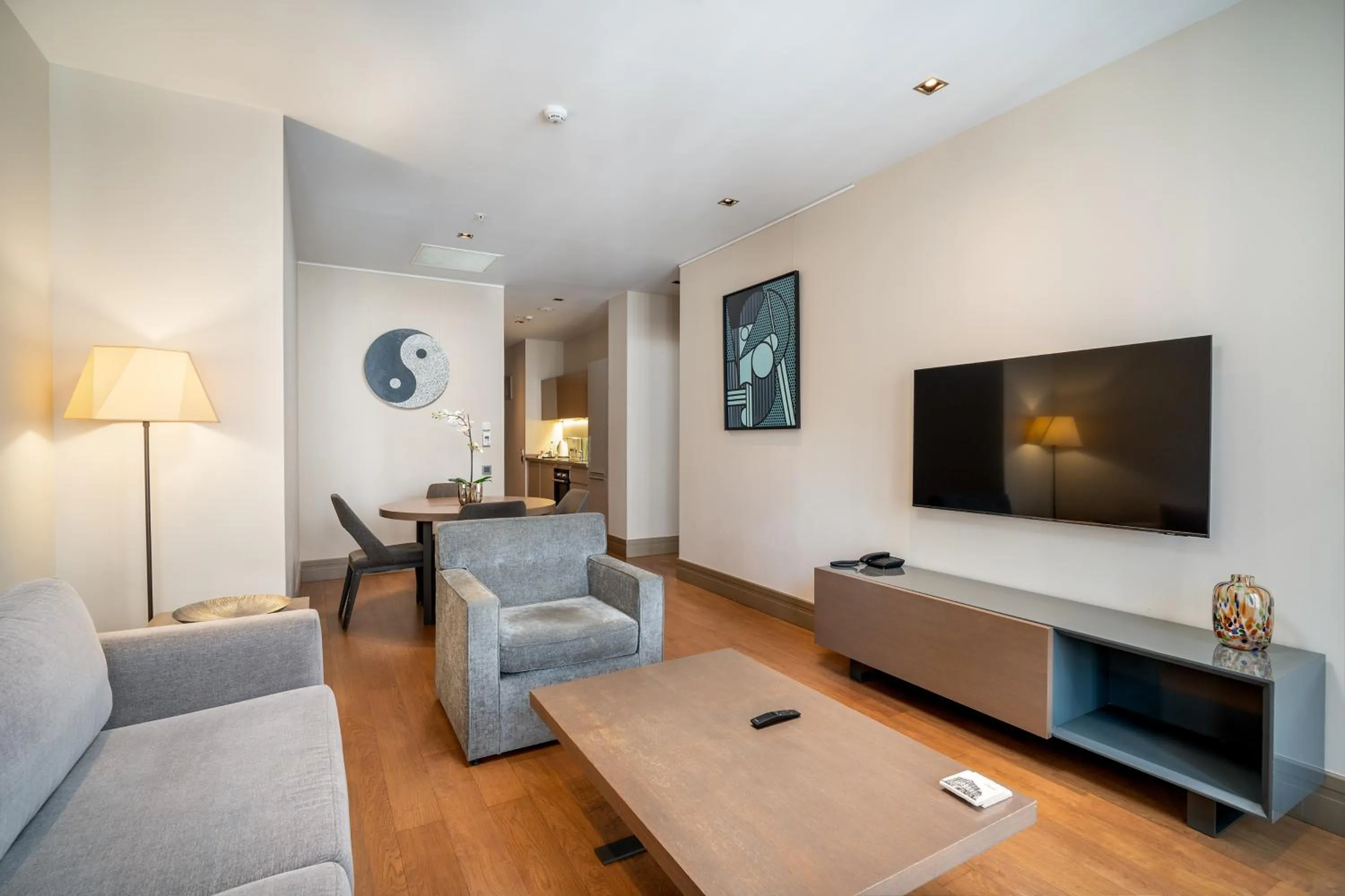 TV and multimedia in Sentire Hotels & Residences Taksim