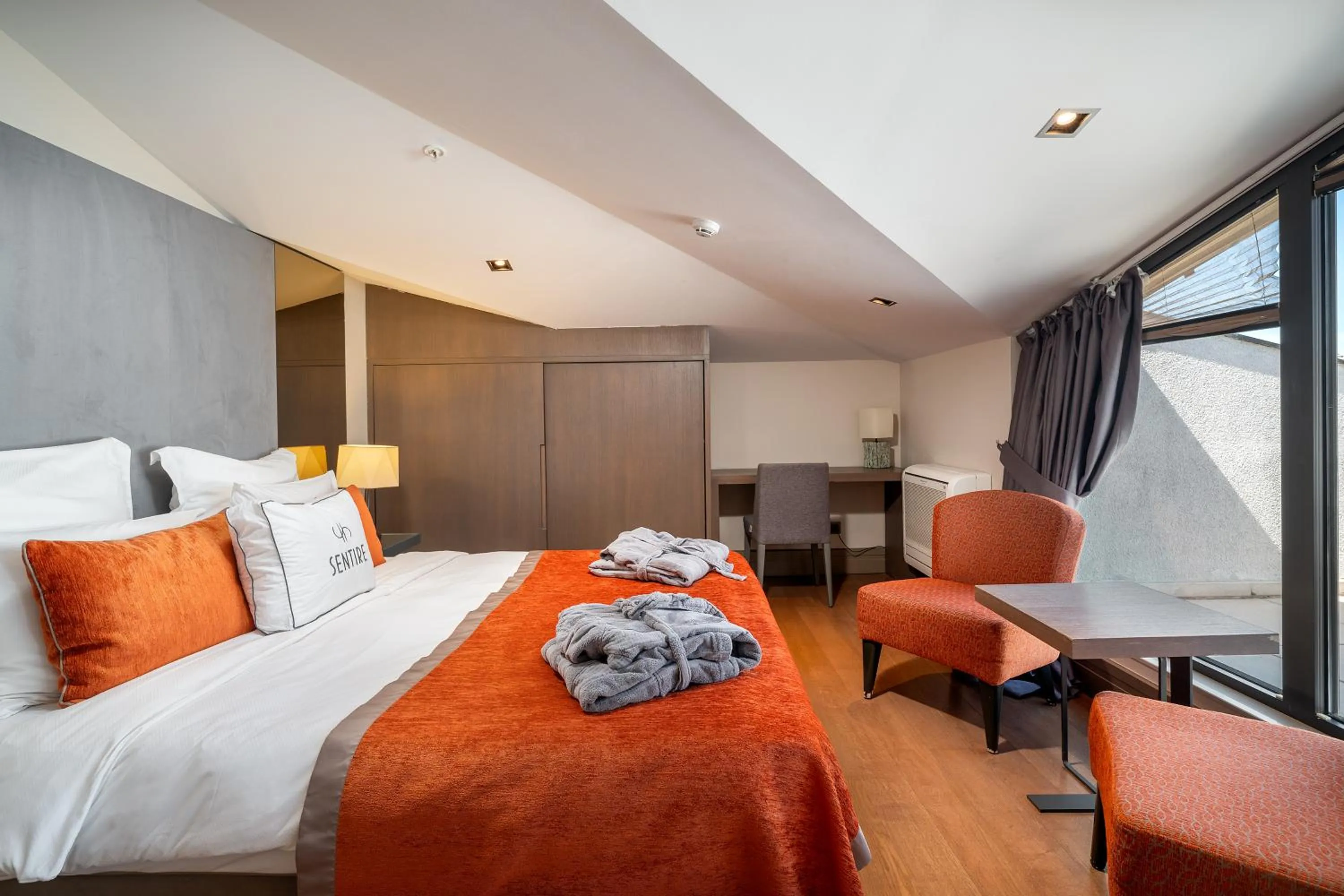 Bed in Sentire Hotels & Residences Taksim