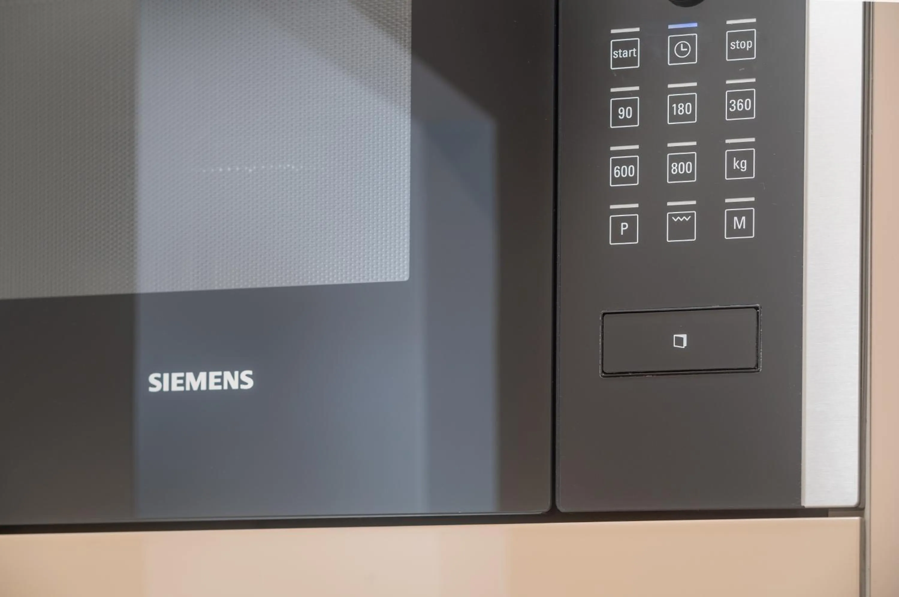 microwave in Sentire Hotels & Residences Taksim