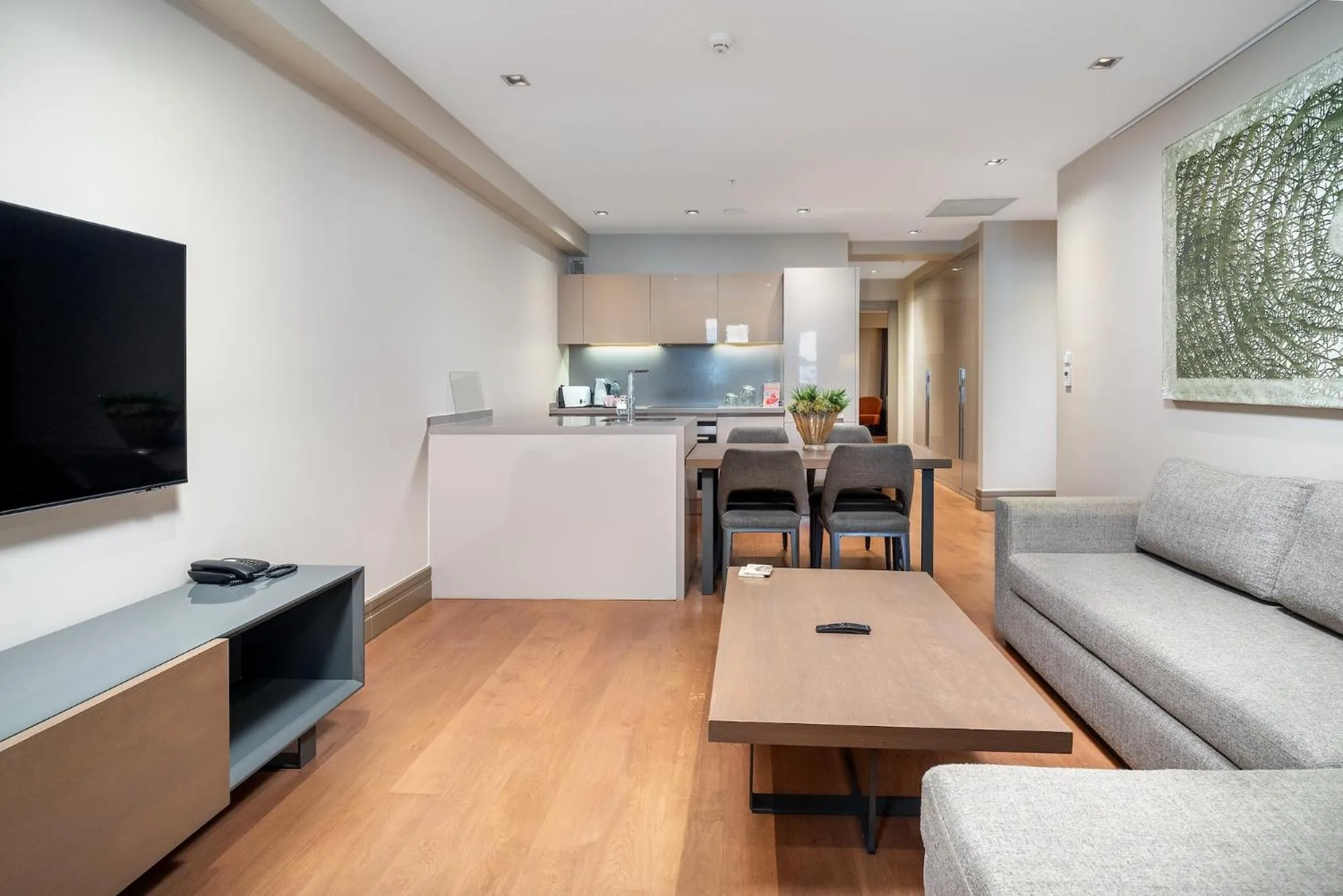 TV and multimedia in Sentire Hotels & Residences Taksim