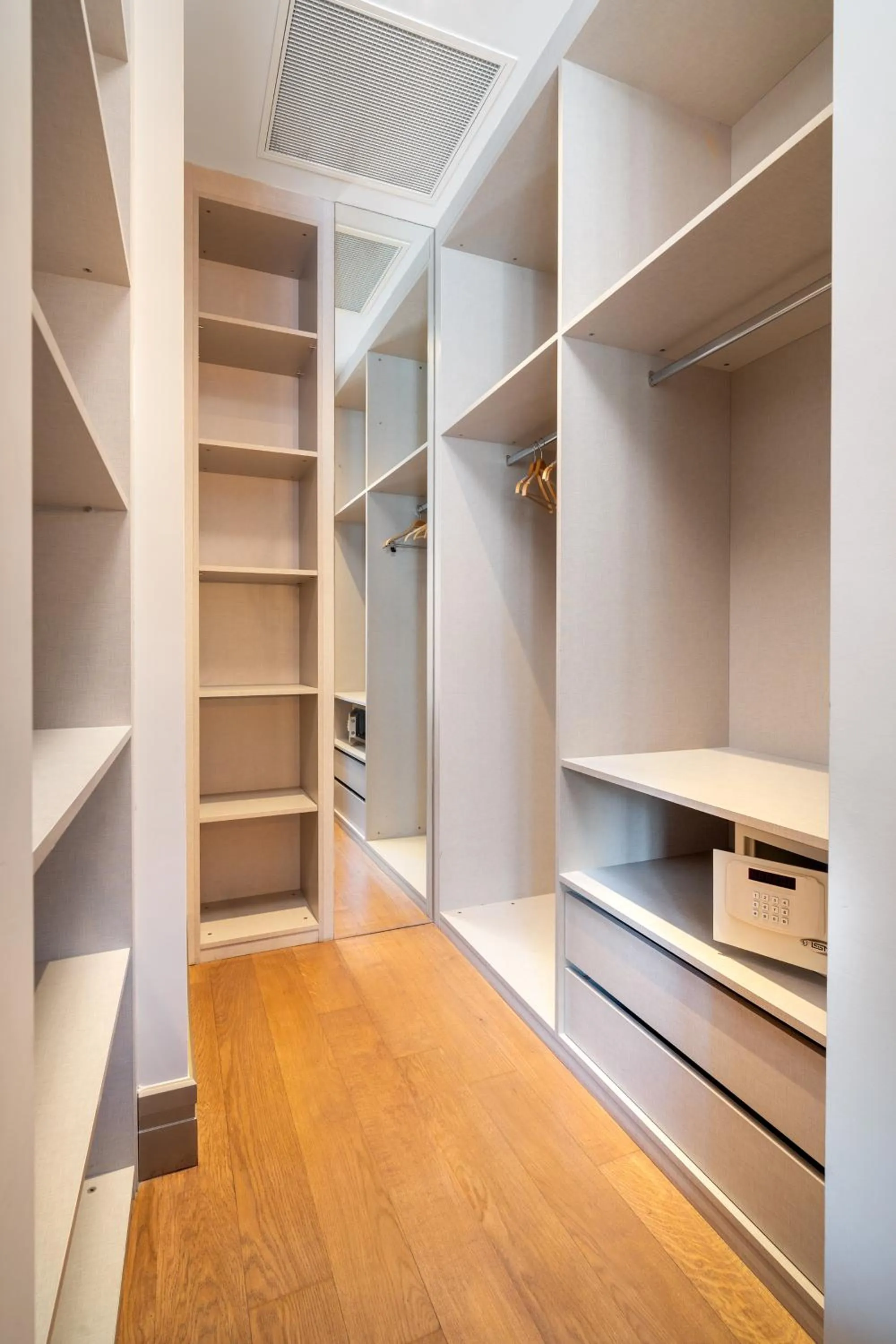 safe in Sentire Hotels & Residences Taksim