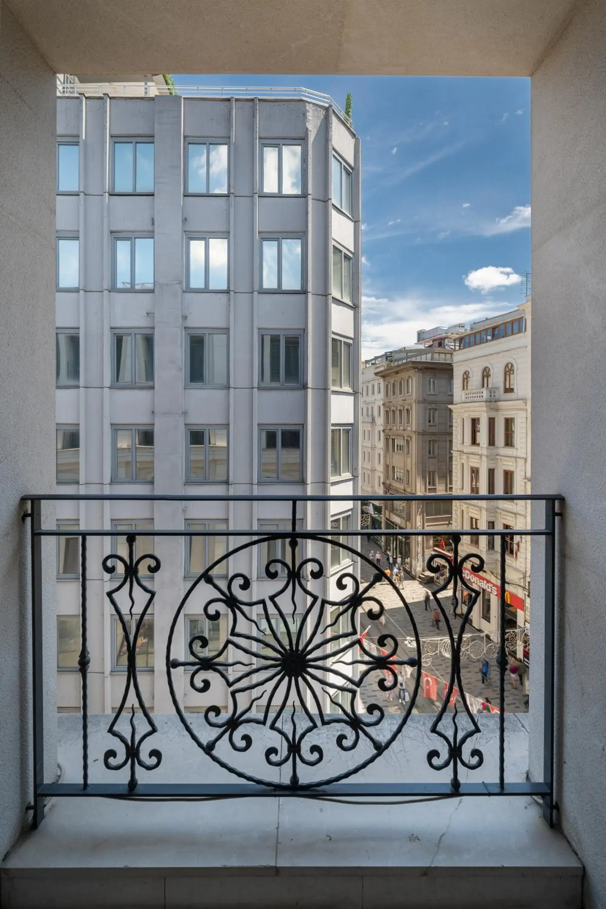 Day in Sentire Hotels & Residences Taksim Day in Sentire Hotels & Residences Taksim