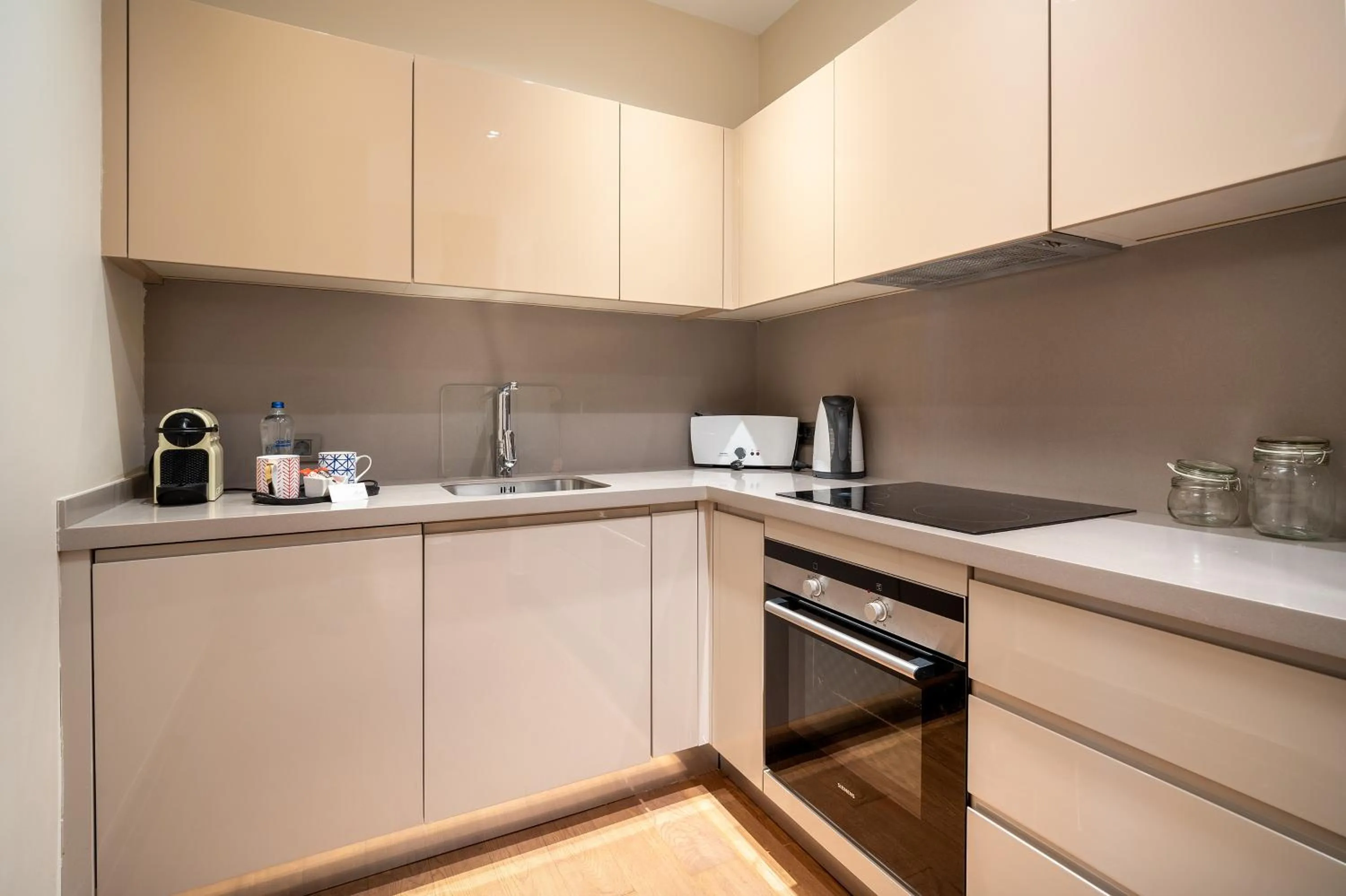 Kitchen or kitchenette in Sentire Hotels & Residences Taksim