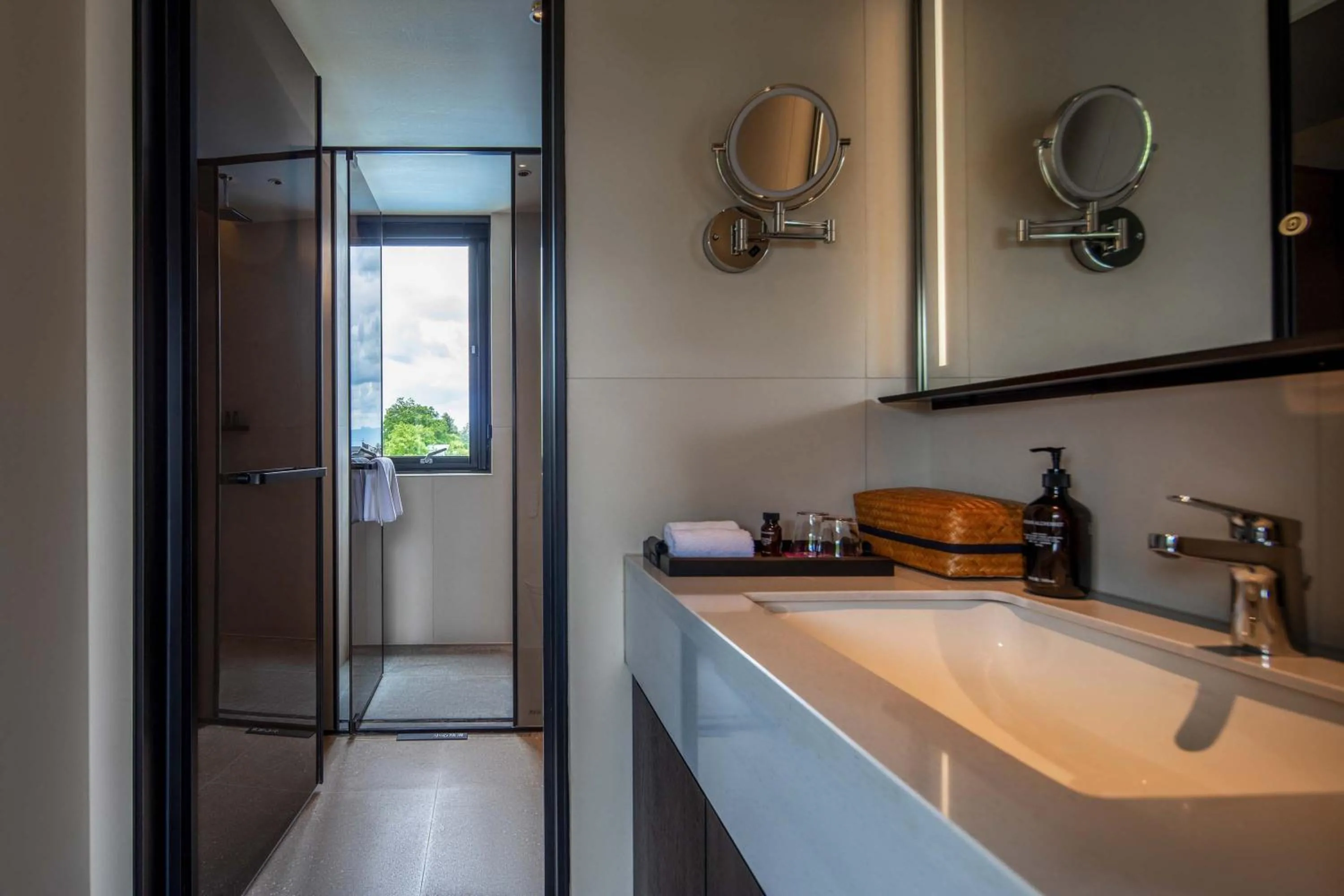 Shower in Mucheng Xichi Snow Mountain Art Resort Hotel (Baisha Ancient Town Branch)