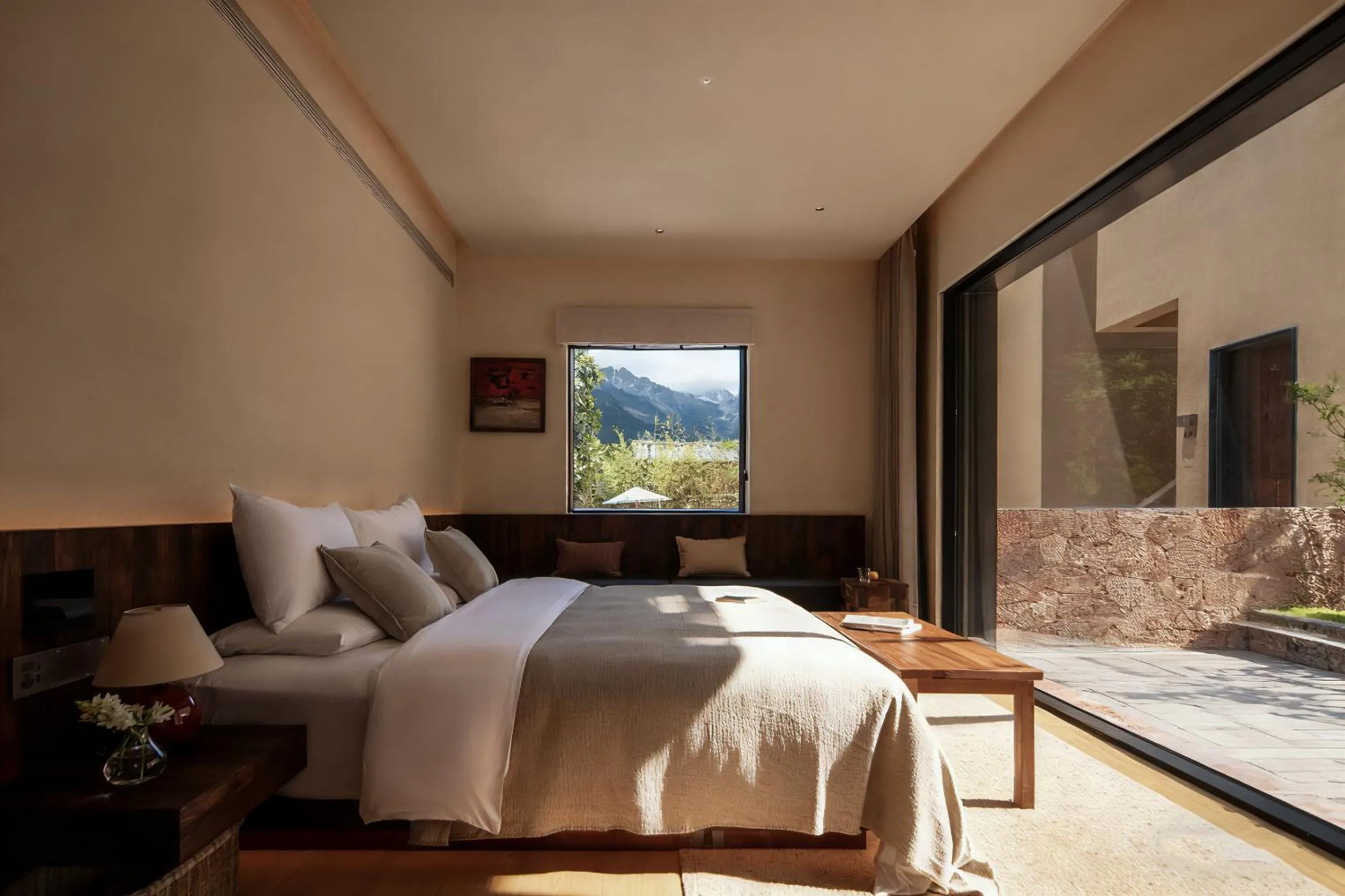 Mucheng Xichi Snow Mountain Art Resort Hotel (Baisha Ancient Town Branch)