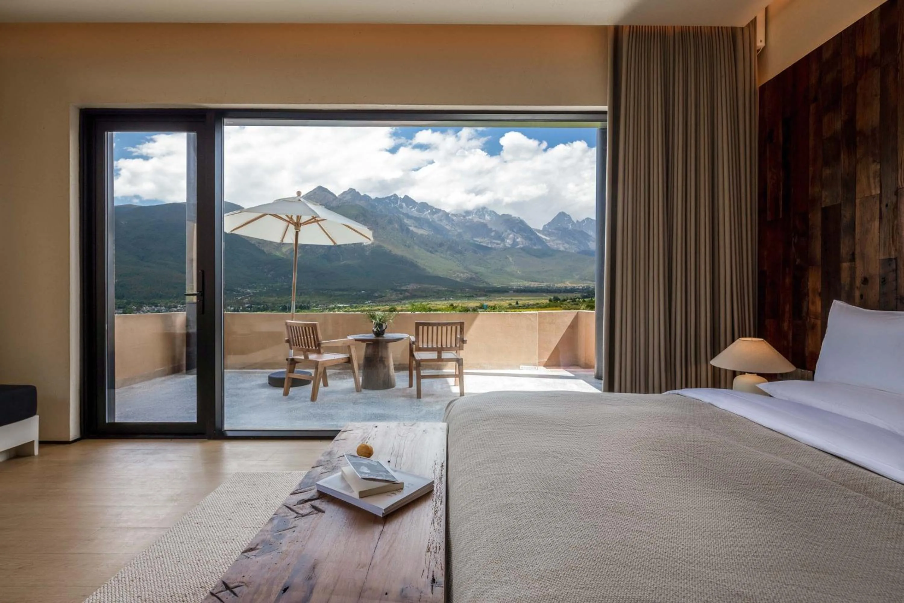 Natural landscape in Mucheng Xichi Snow Mountain Art Resort Hotel (Baisha Ancient Town Branch)