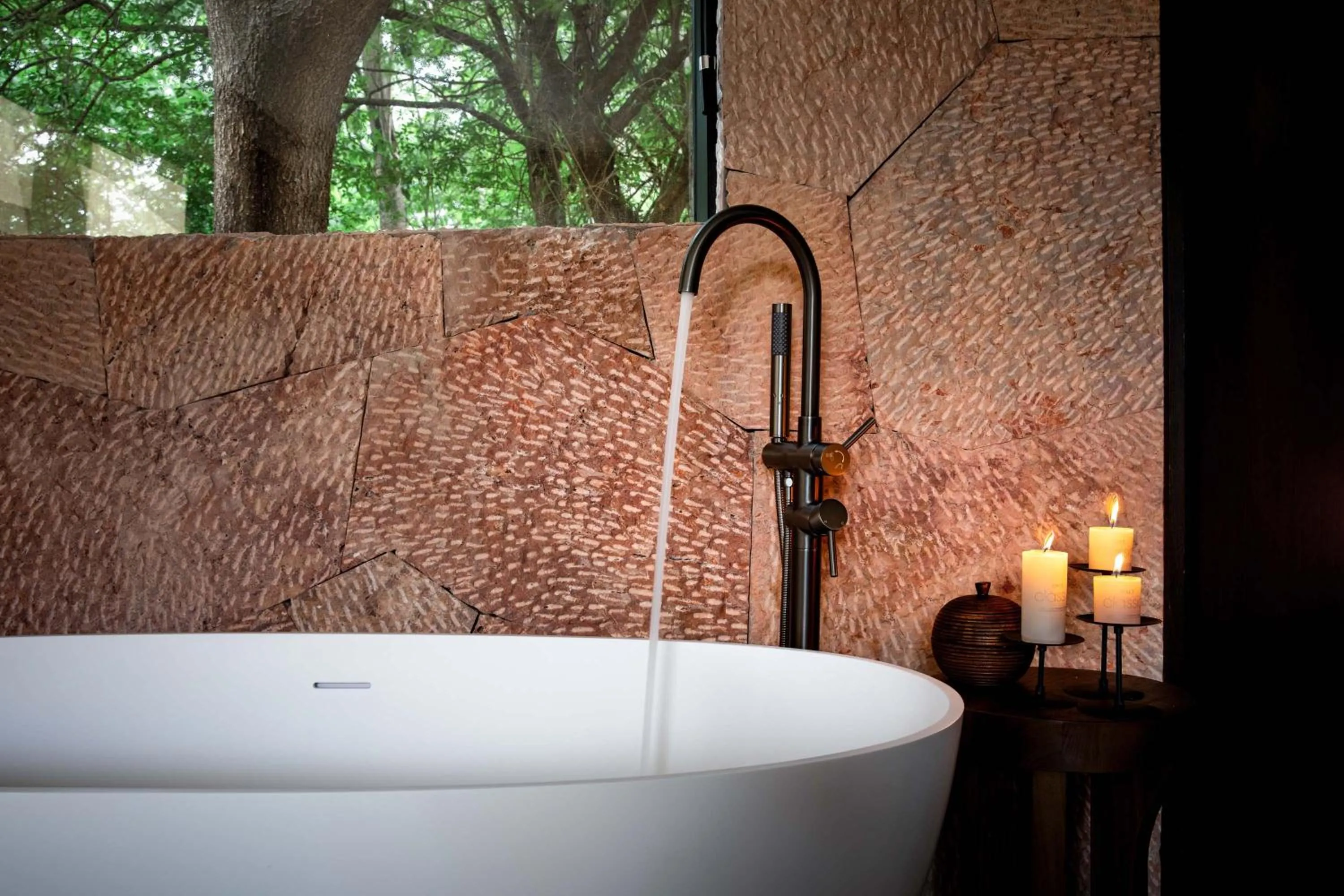 Bathroom in Mucheng Xichi Snow Mountain Art Resort Hotel (Baisha Ancient Town Branch)