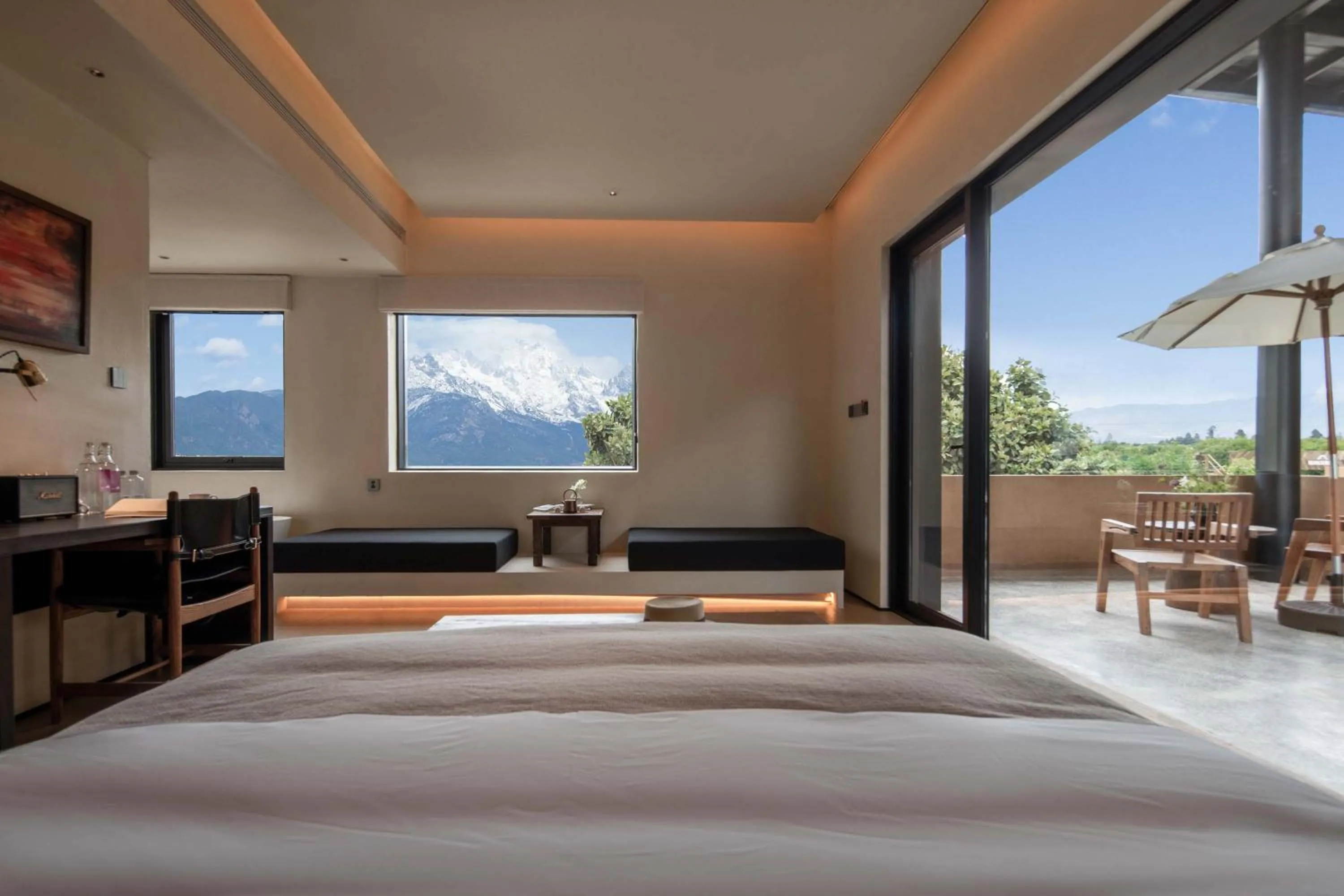 Natural landscape in Mucheng Xichi Snow Mountain Art Resort Hotel (Baisha Ancient Town Branch)