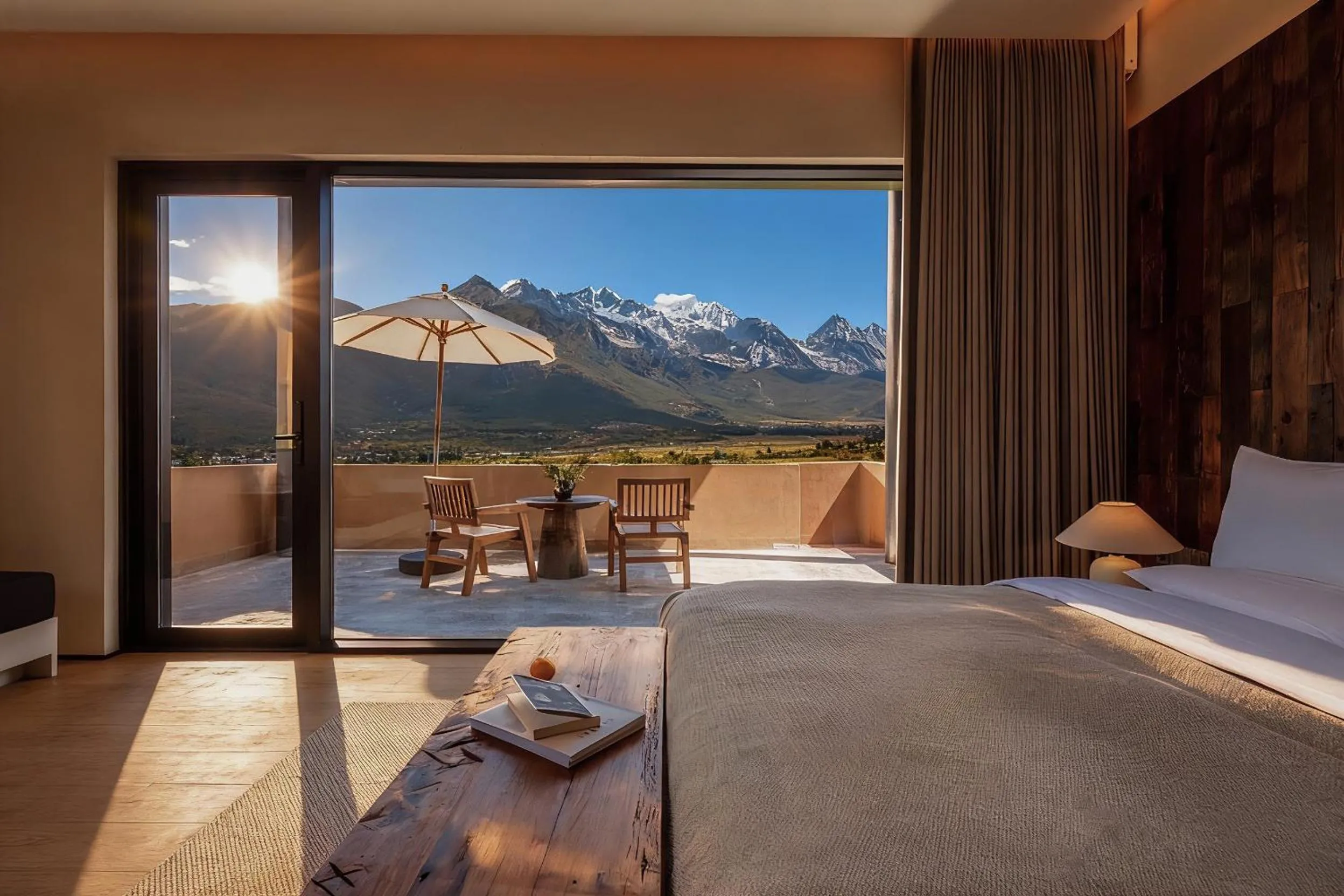 Mucheng Xichi Snow Mountain Art Resort Hotel (Baisha Ancient Town Branch)