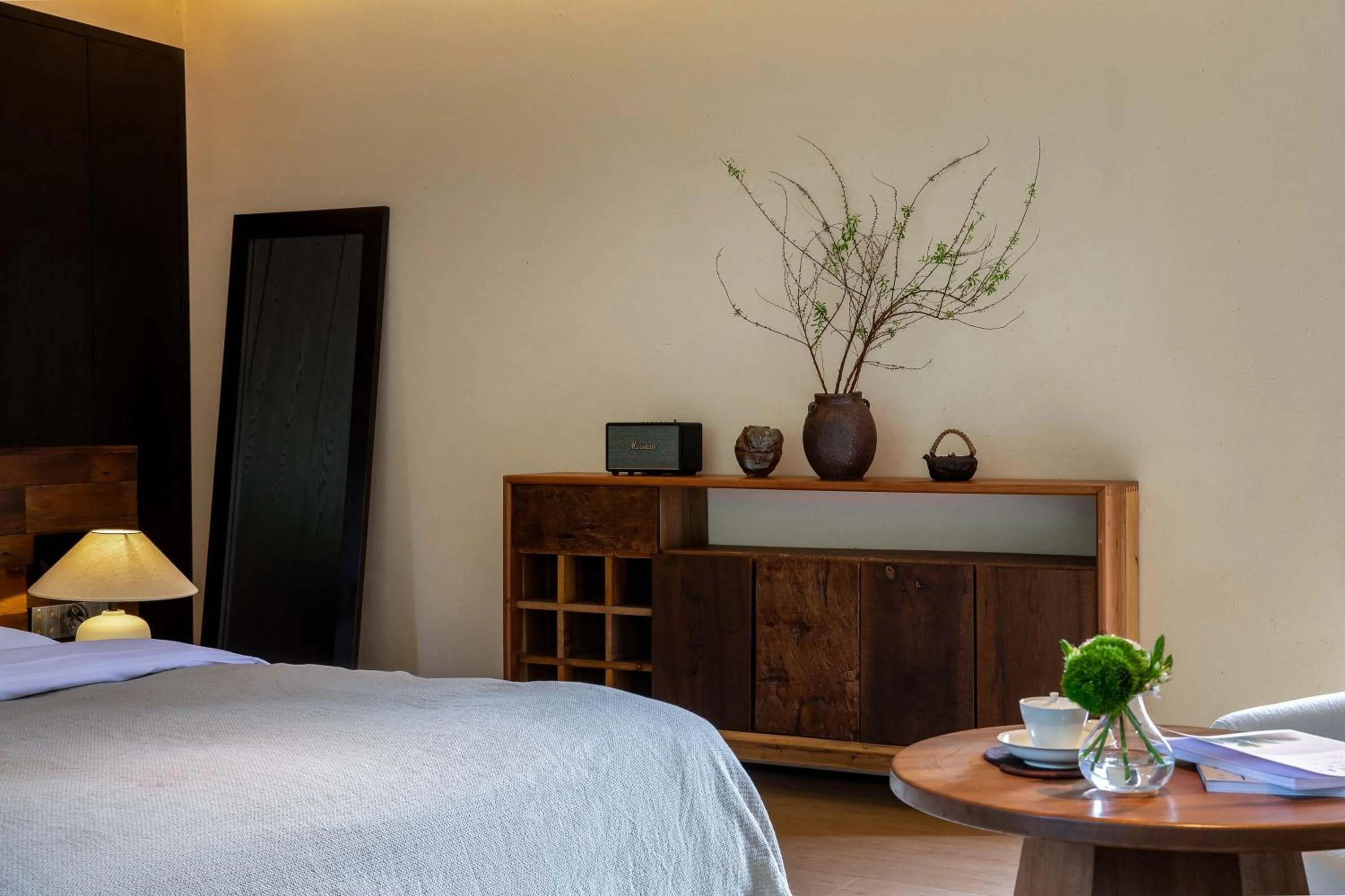 Photo of the whole room in Mucheng Xichi Snow Mountain Art Resort Hotel (Baisha Ancient Town Branch)