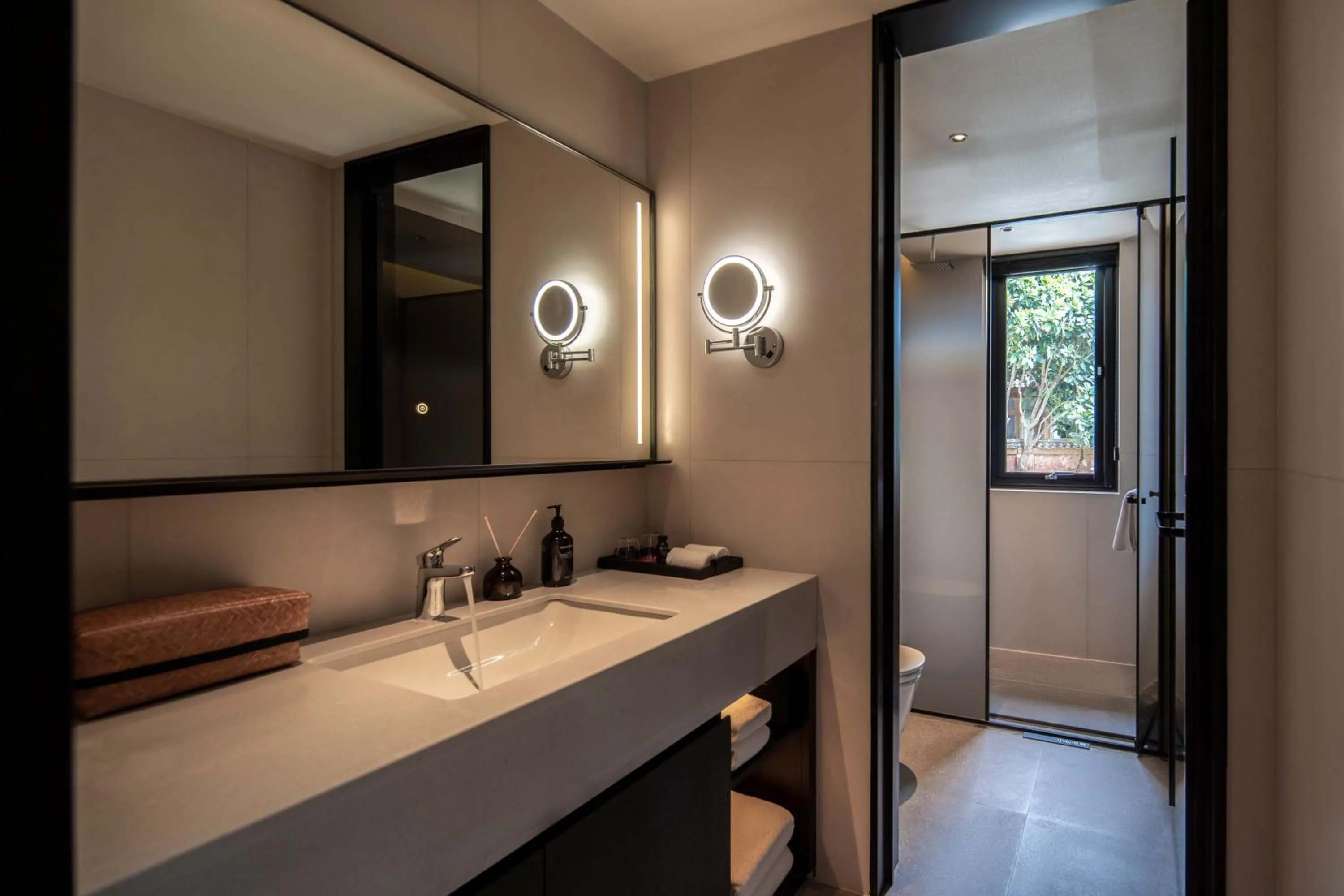 Bathroom in Mucheng Xichi Snow Mountain Art Resort Hotel (Baisha Ancient Town Branch)